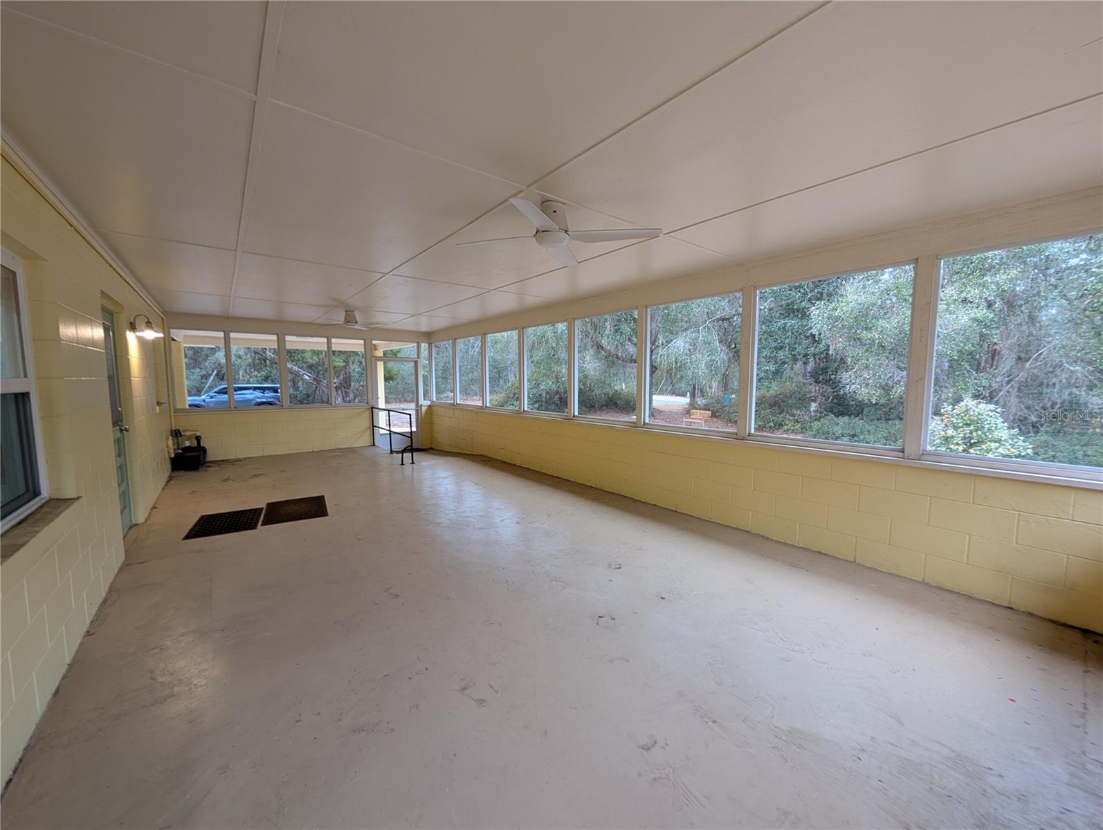 Image 22 of 32 For 8481 Great Oaks Drive