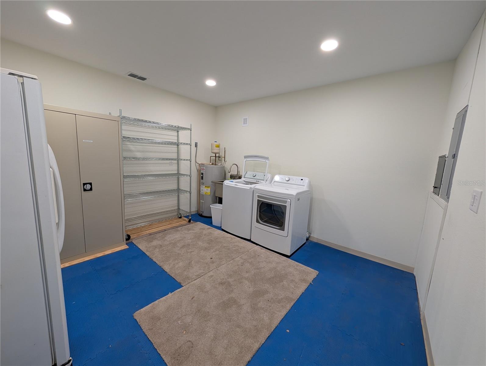 Image 25 of 32 For 8481 Great Oaks Drive