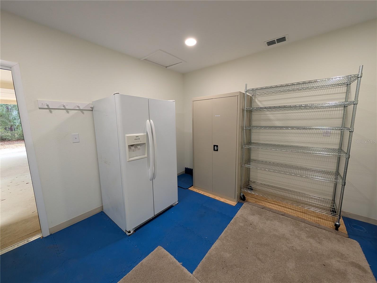 Image 26 of 32 For 8481 Great Oaks Drive