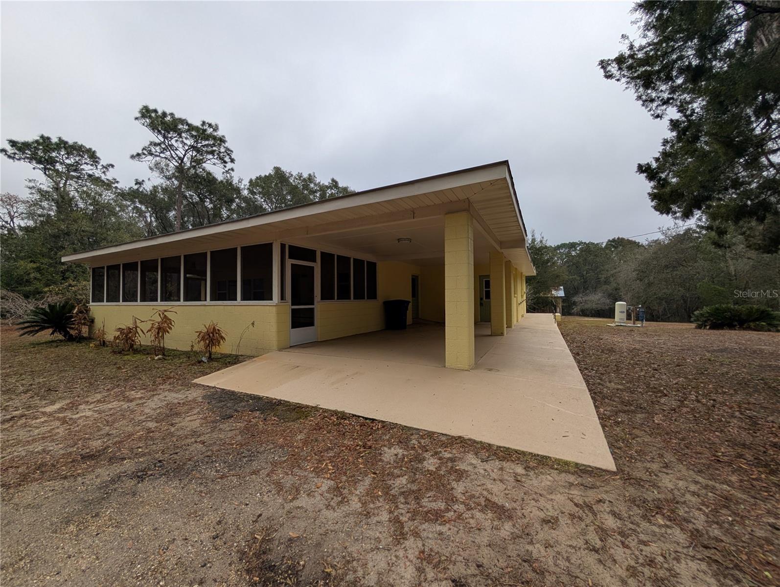 Image 27 of 32 For 8481 Great Oaks Drive