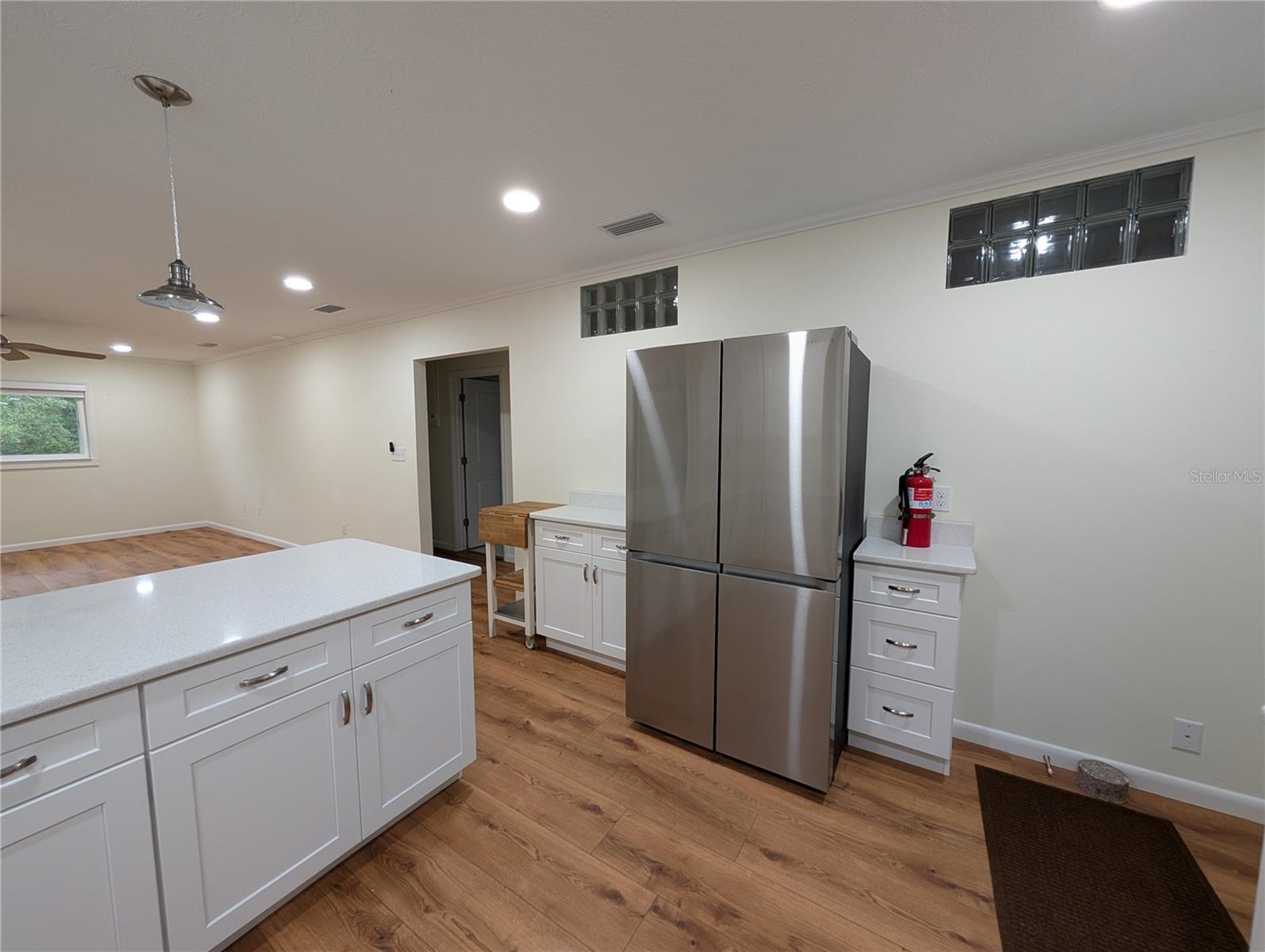 Image 7 of 32 For 8481 Great Oaks Drive