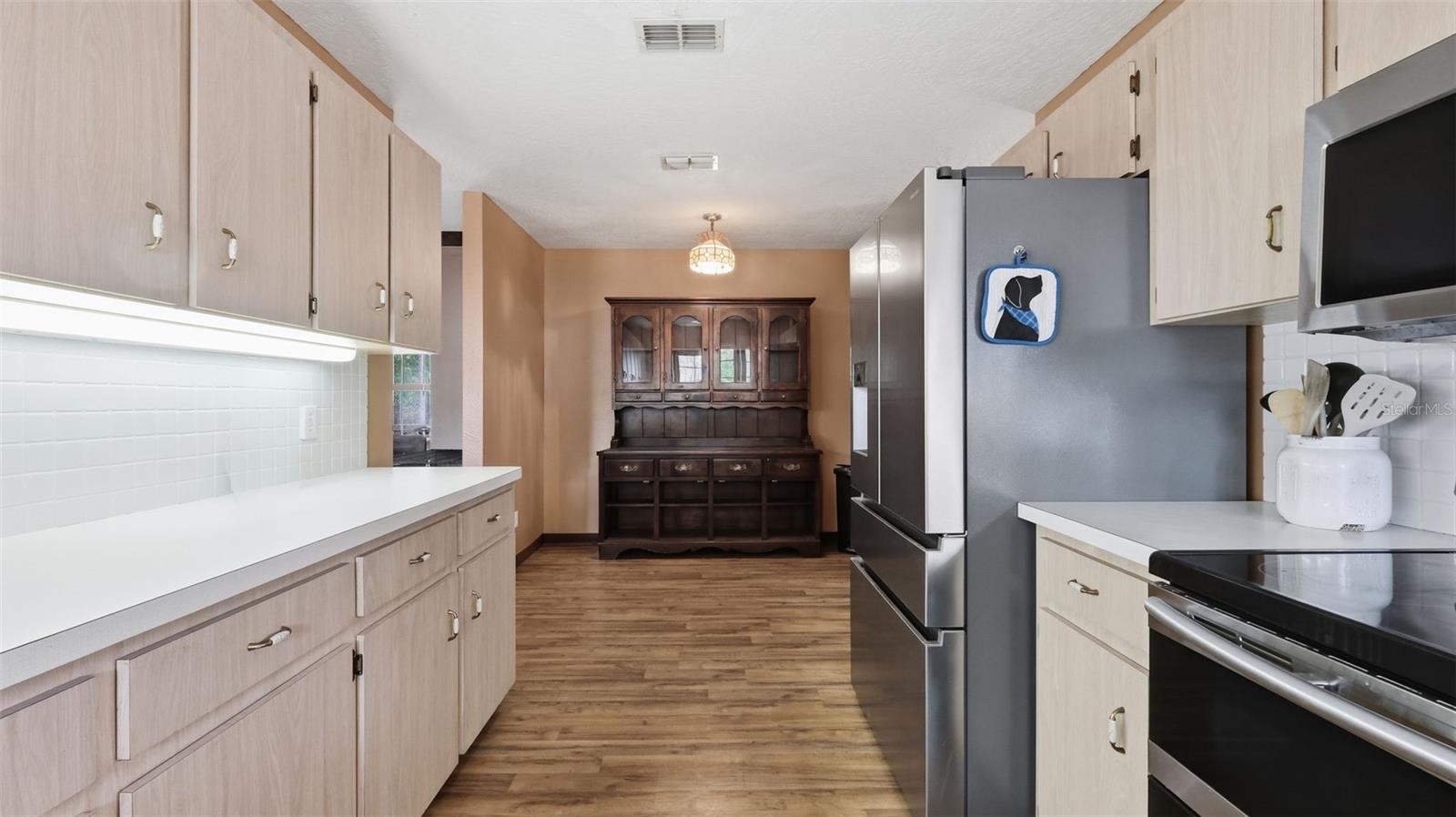 Image 20 of 84 For 12092 Hyacinth Point