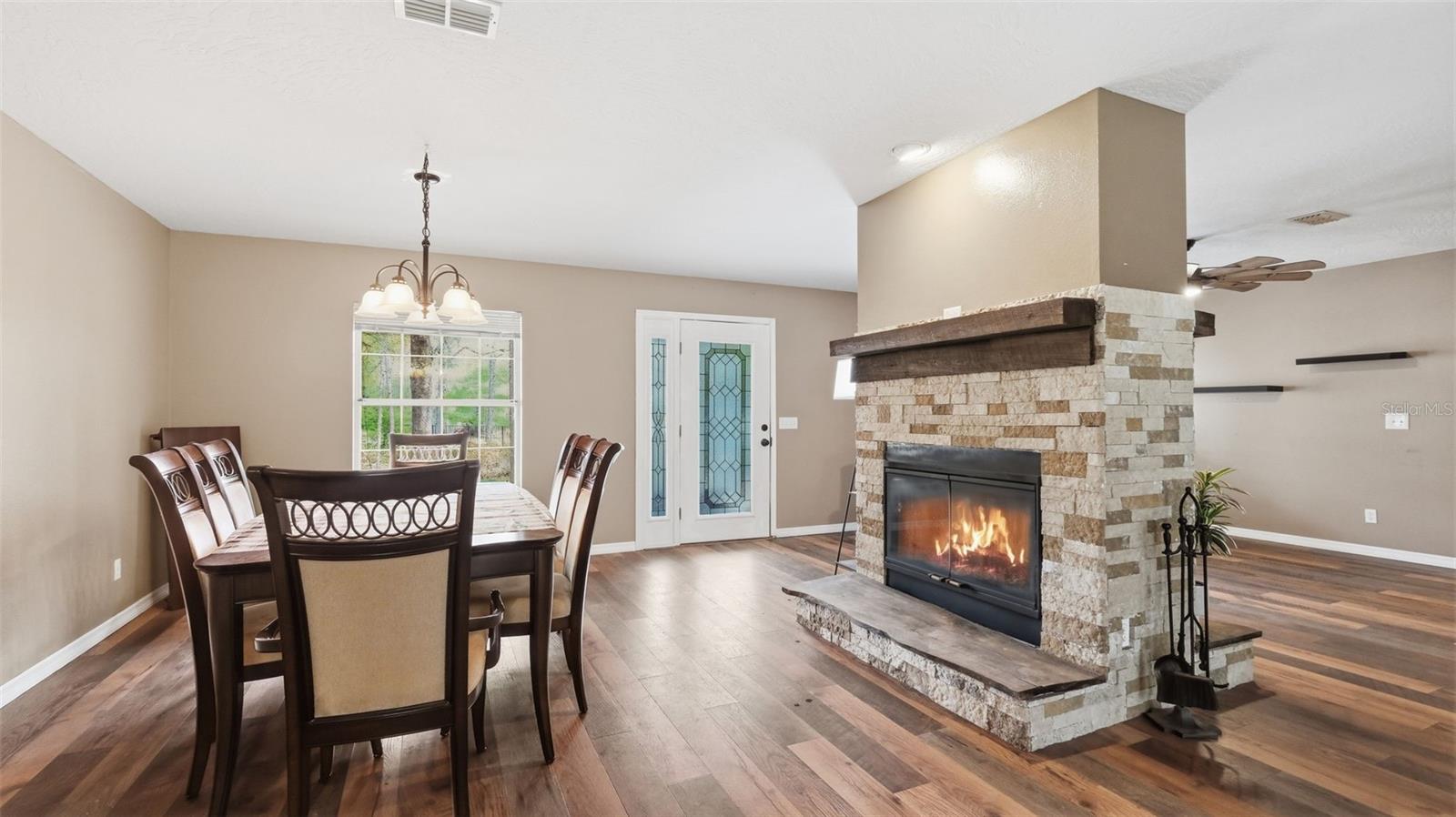 Image 28 of 84 For 12092 Hyacinth Point