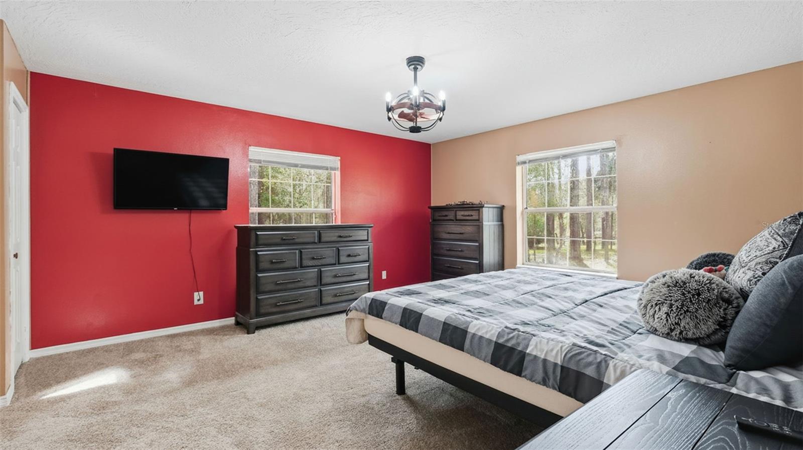 Image 33 of 84 For 12092 Hyacinth Point