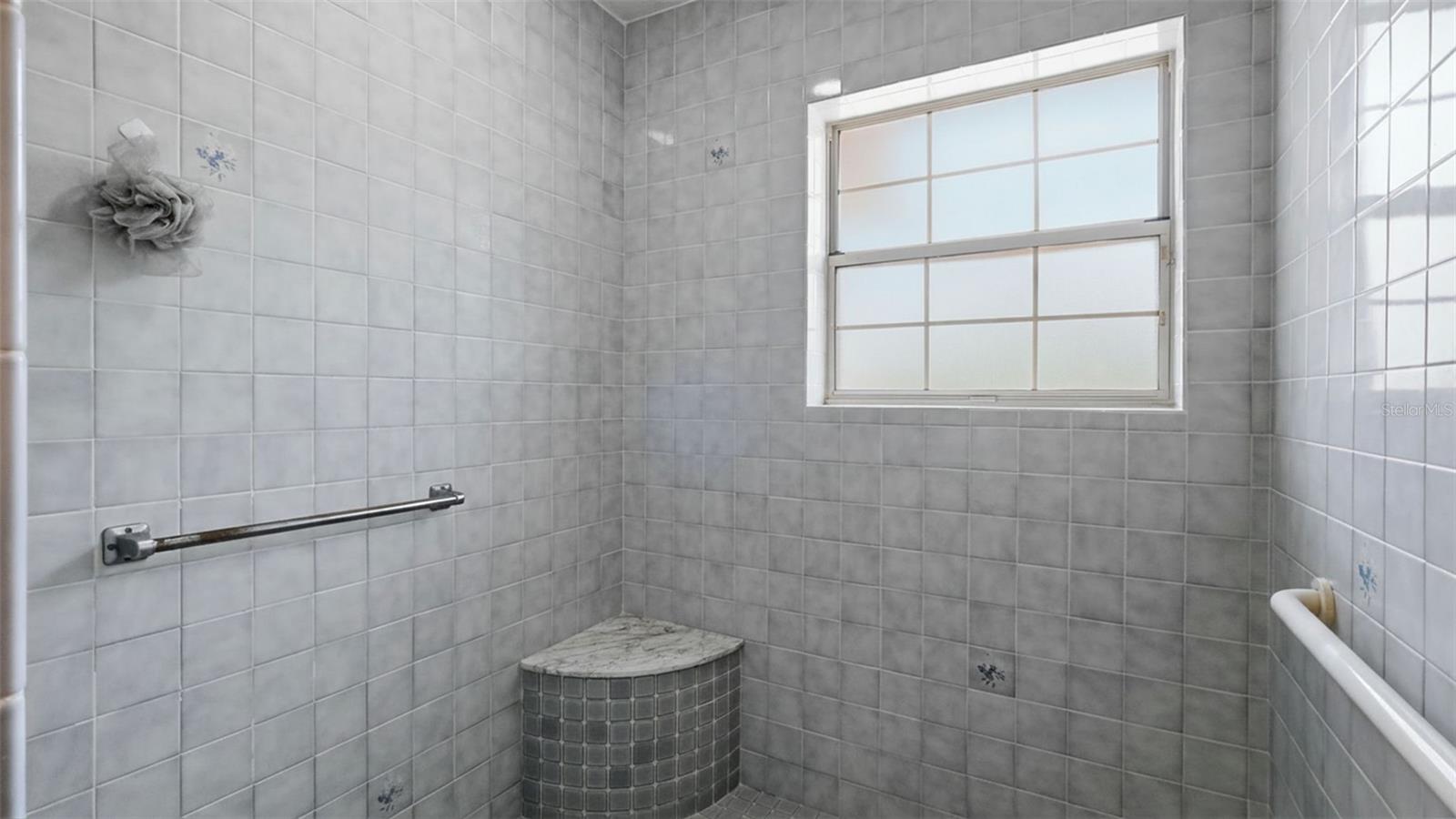 Image 46 of 84 For 12092 Hyacinth Point