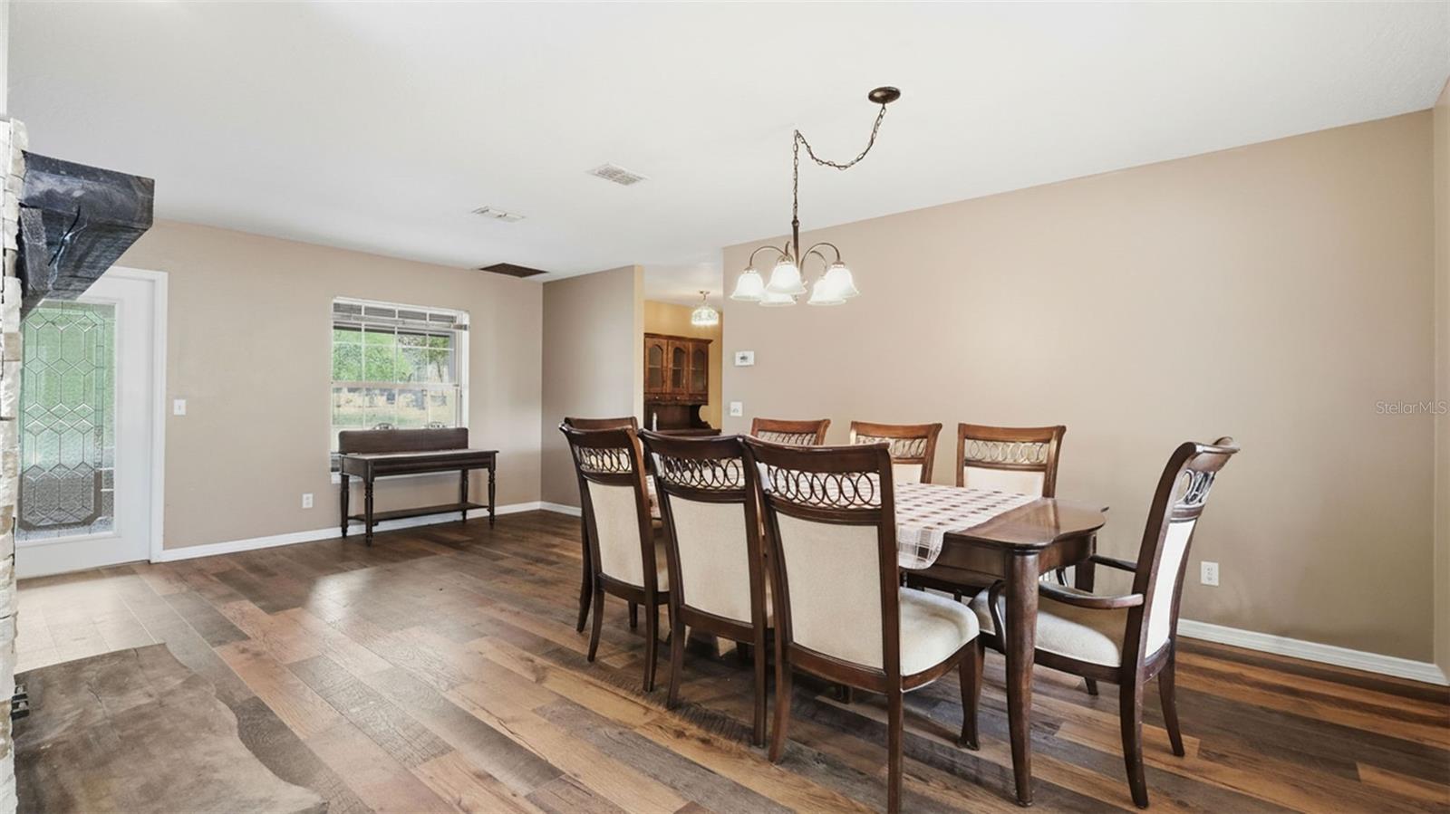 Image 5 of 84 For 12092 Hyacinth Point