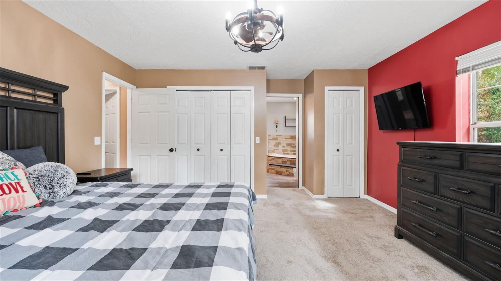 Image 8 of 84 For 12092 Hyacinth Point