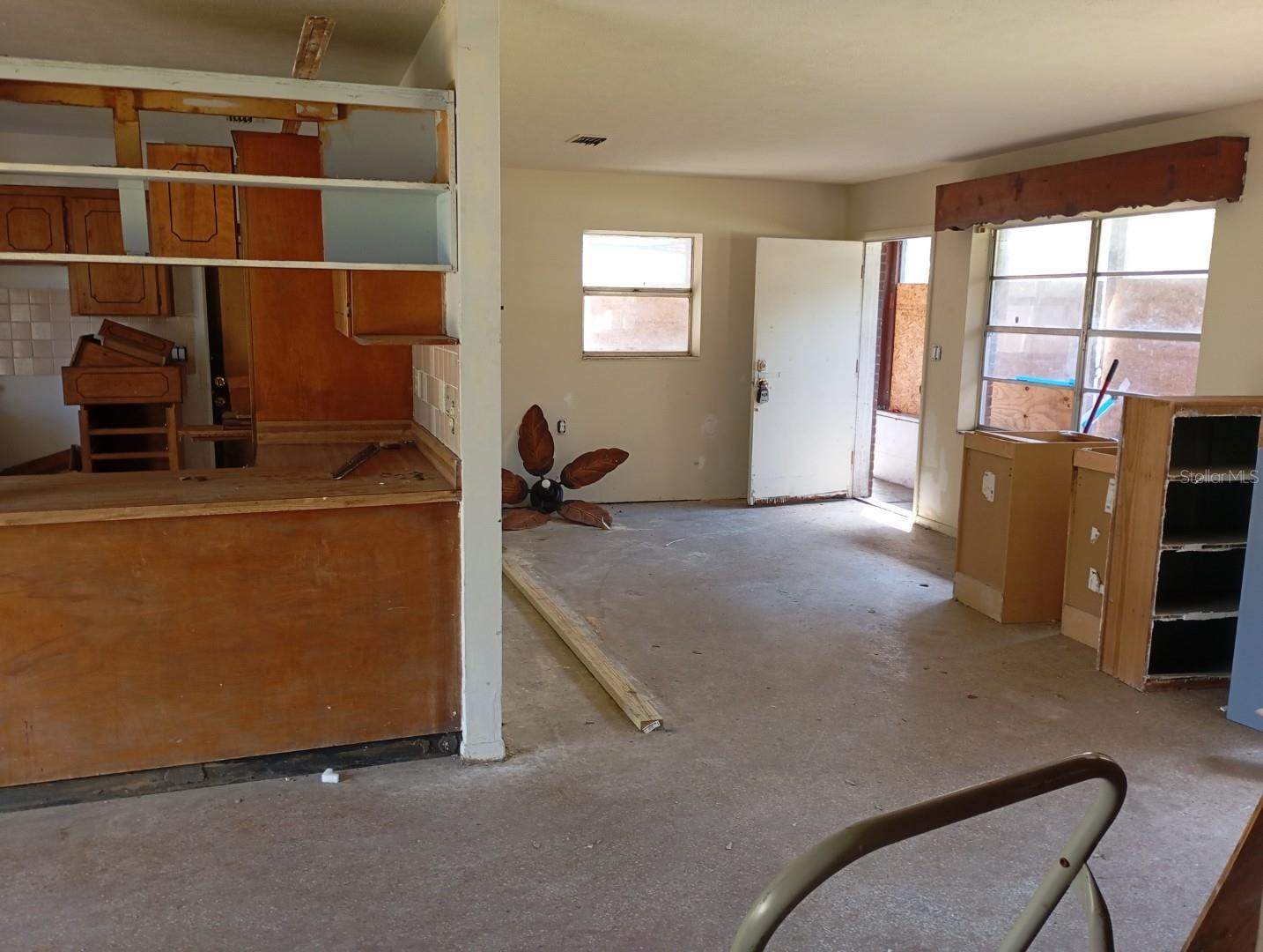 Image 8 of 40 For 2924 148th Avenue