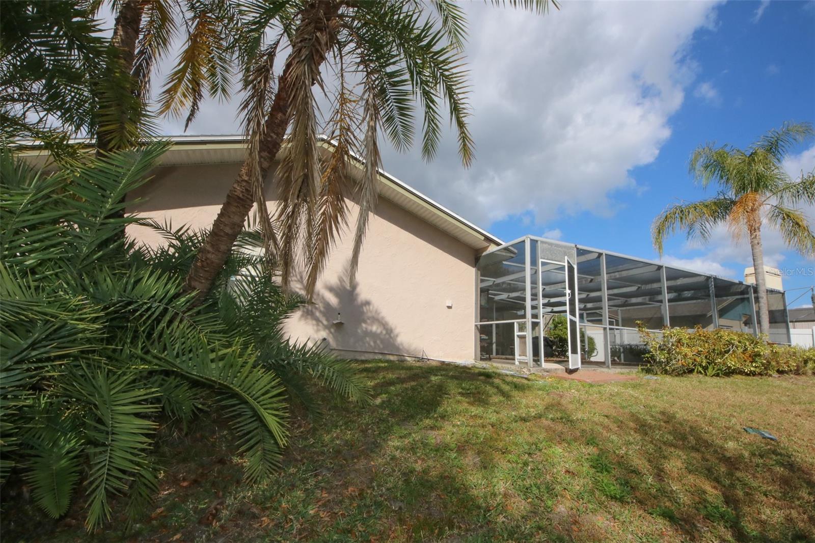 Listing photo id 3 for 45 Turnstone Drive