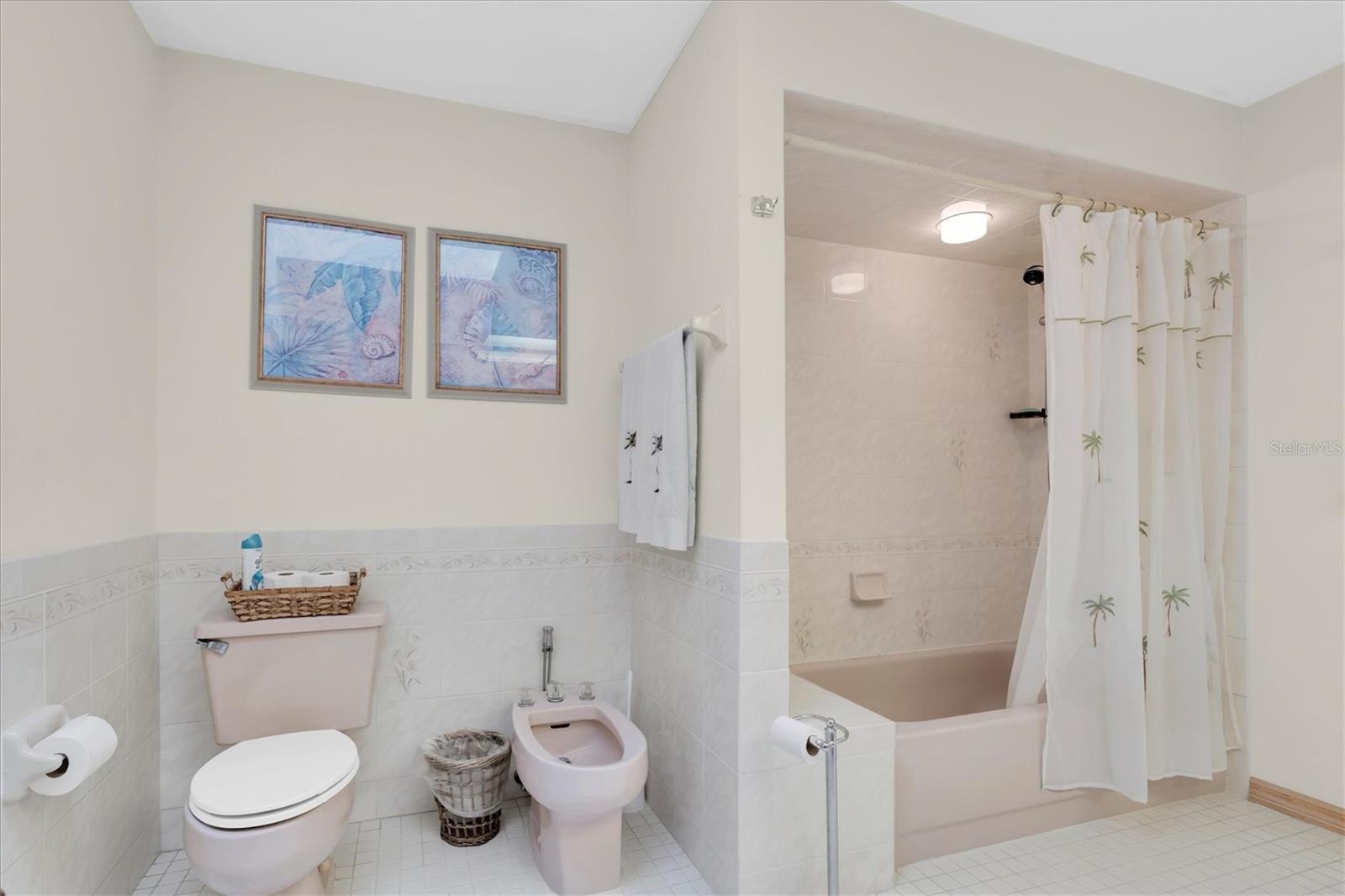 Listing photo id 27 for 8823 Crescent Forest Boulevard