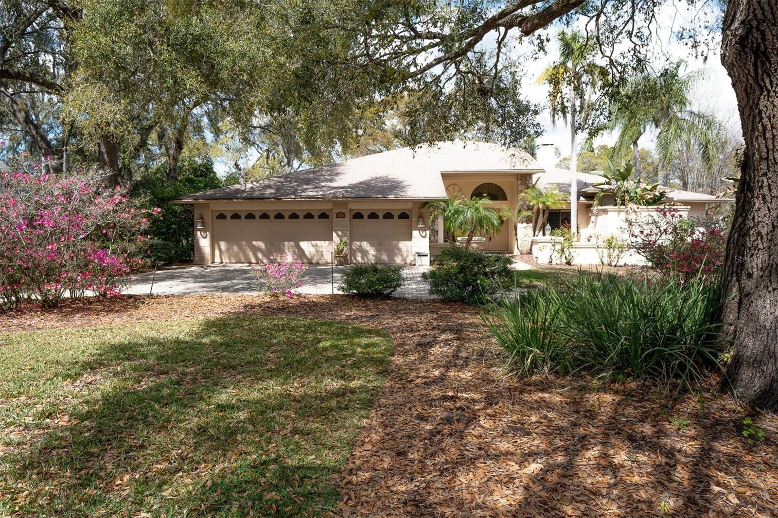 Listing photo id 49 for 8823 Crescent Forest Boulevard