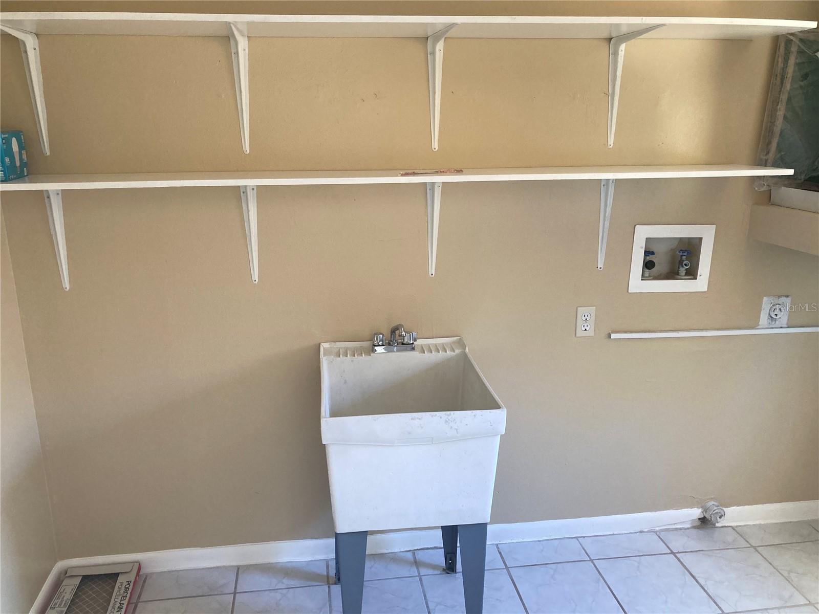 Image 11 of 22 For 3588 Meriden Avenue B