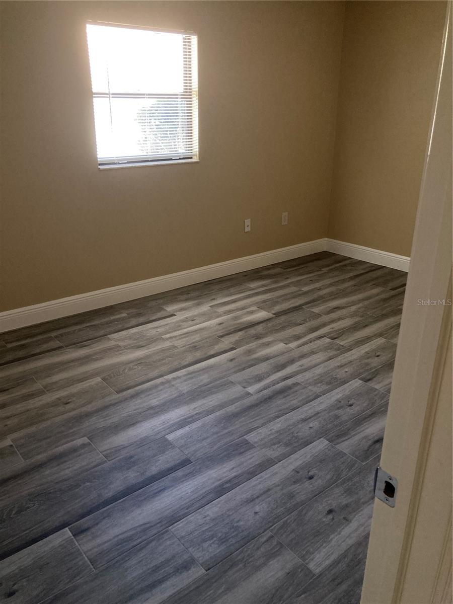 Image 18 of 22 For 3588 Meriden Avenue B