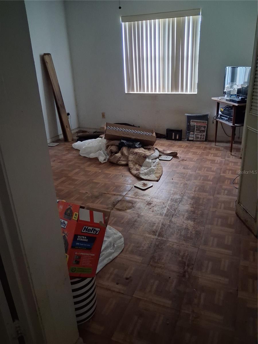 Image 4 of 9 For 4446 Watt Avenue