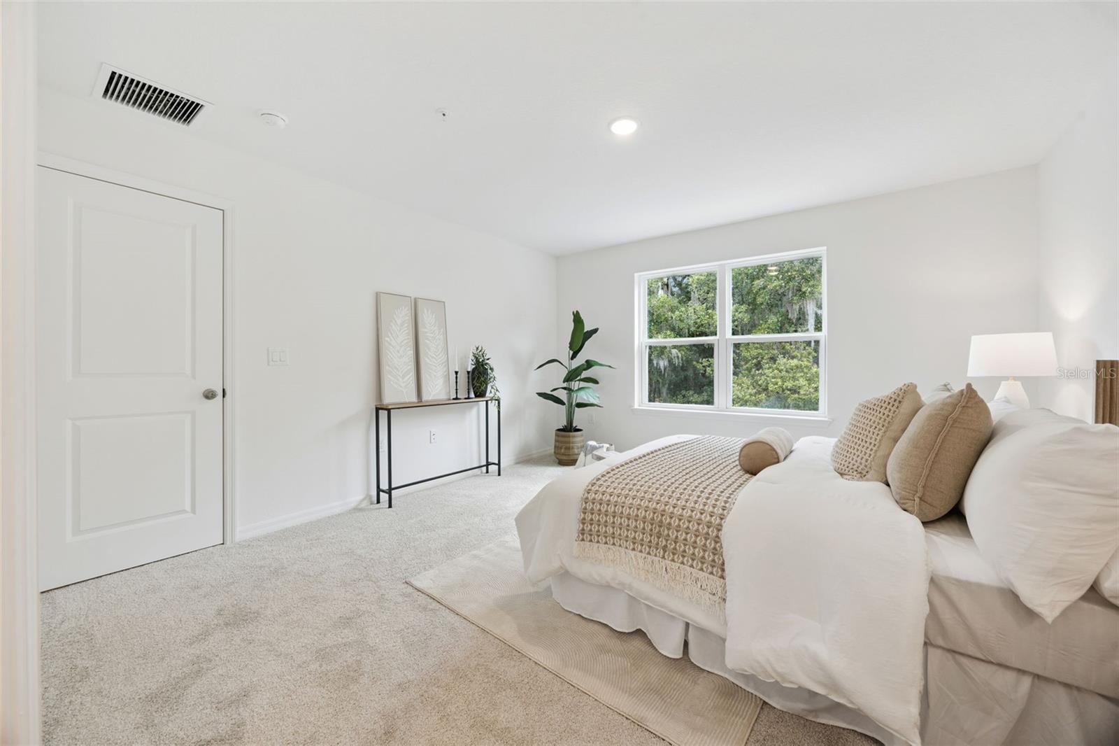 Image 22 of 34 For 5225 Luisa Court