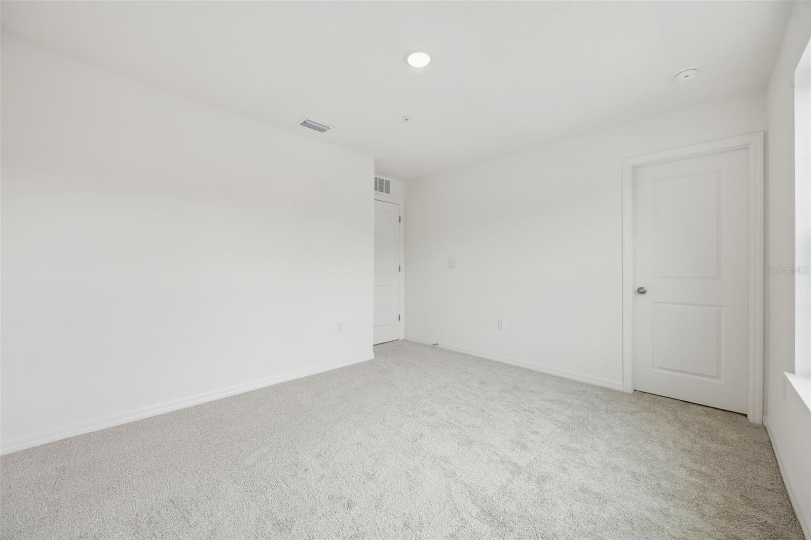 Image 23 of 34 For 5225 Luisa Court