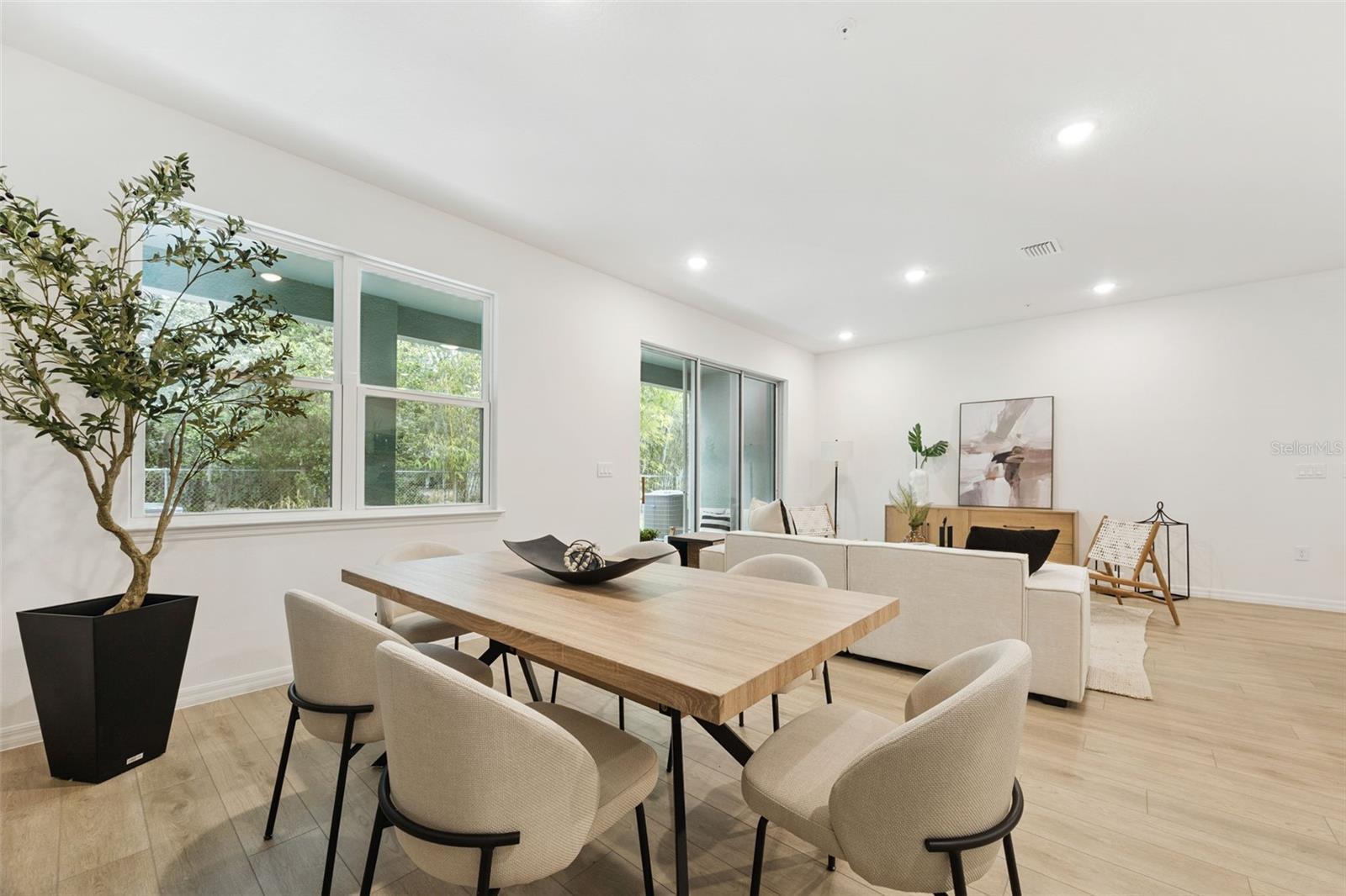 Image 9 of 34 For 5225 Luisa Court