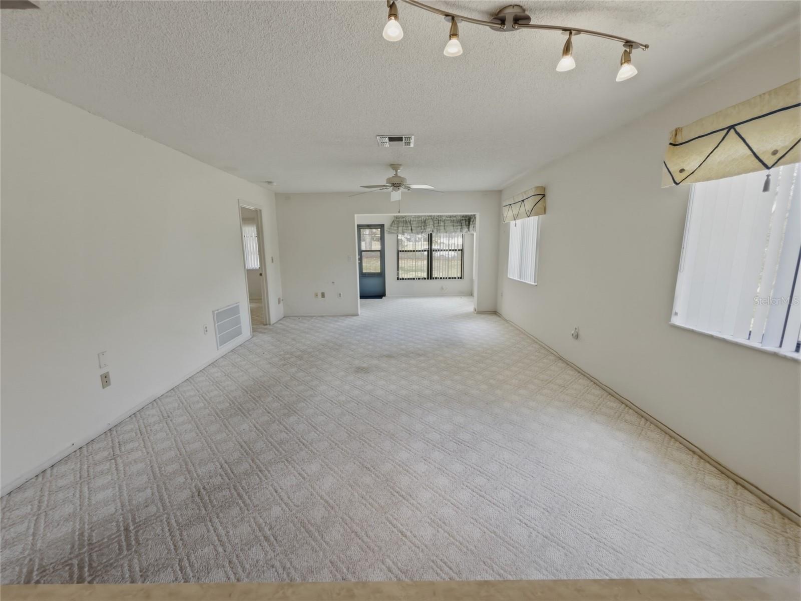 Image 11 of 41 For 7535 Greystone Drive