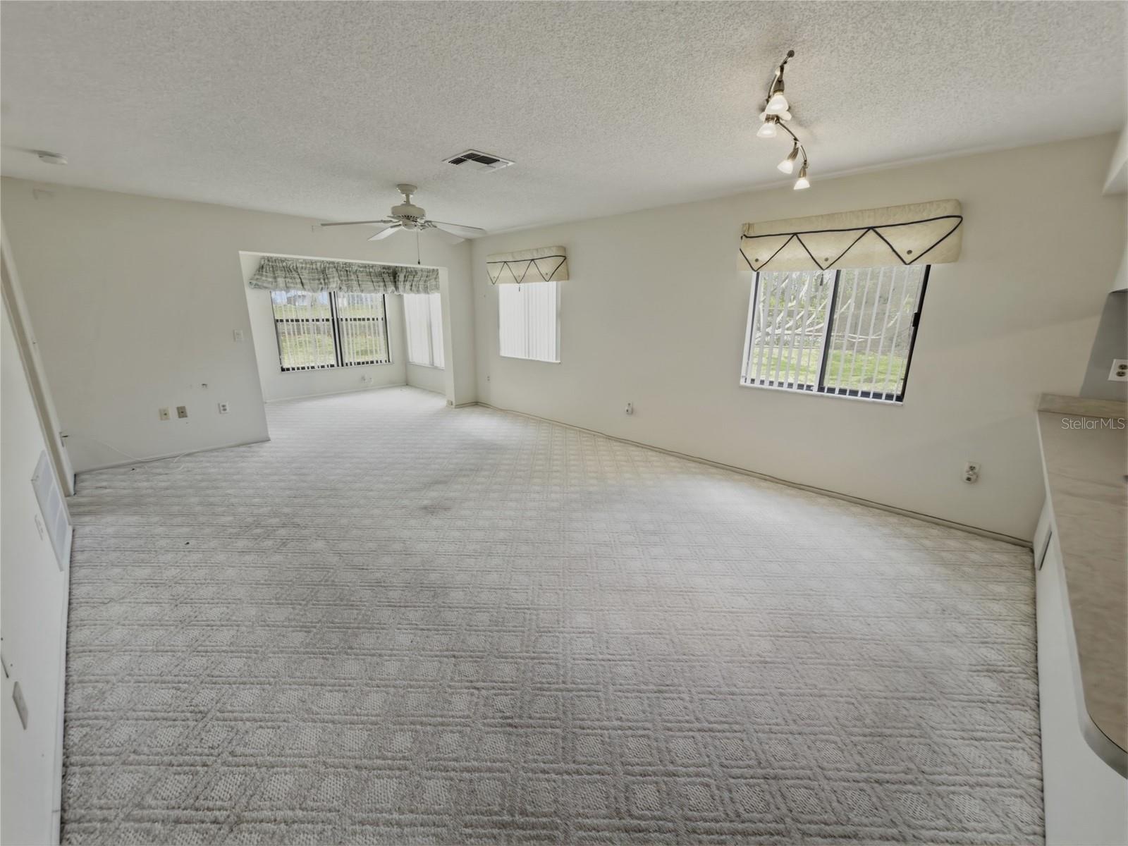 Image 12 of 41 For 7535 Greystone Drive