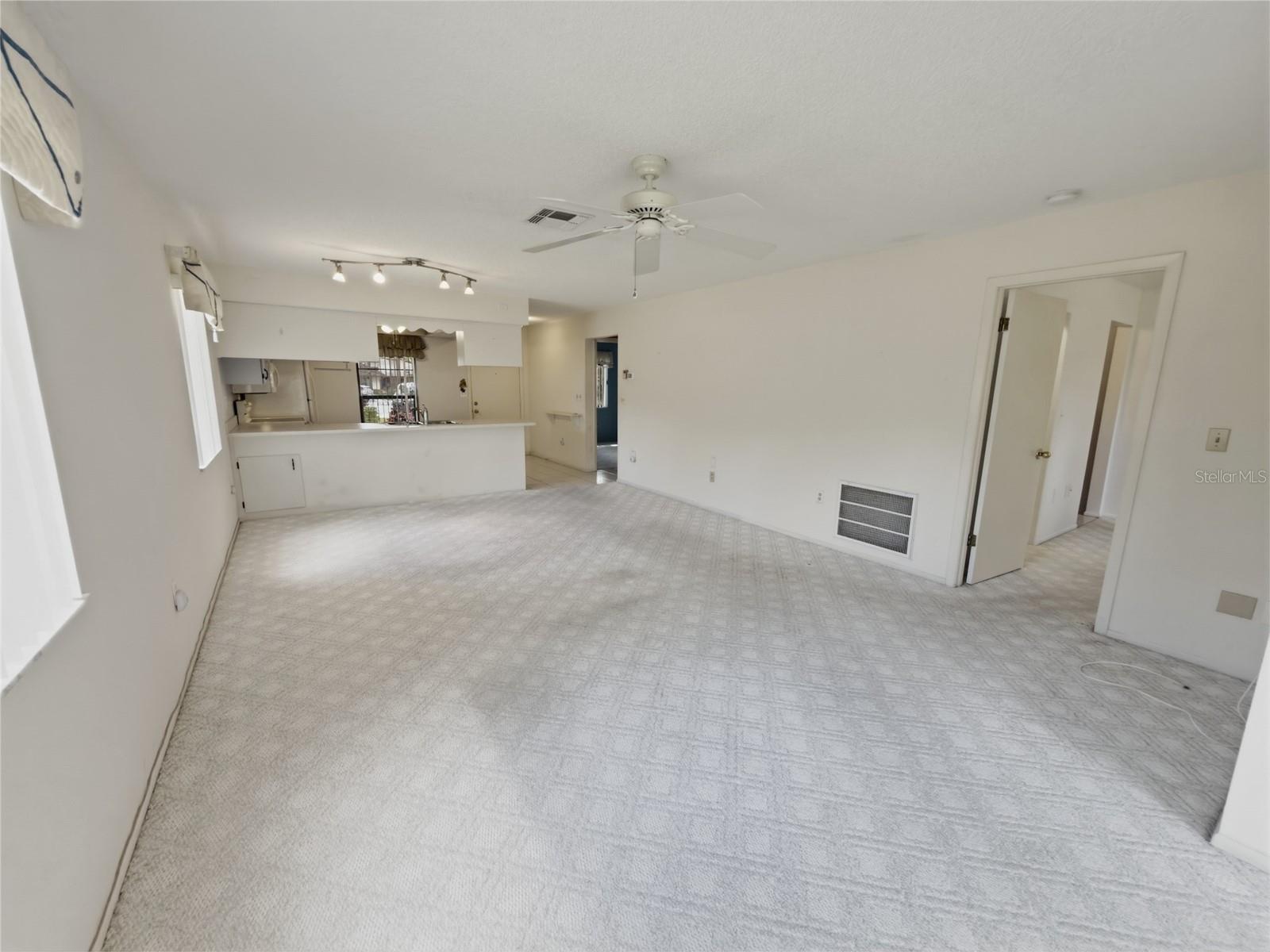 Image 13 of 41 For 7535 Greystone Drive