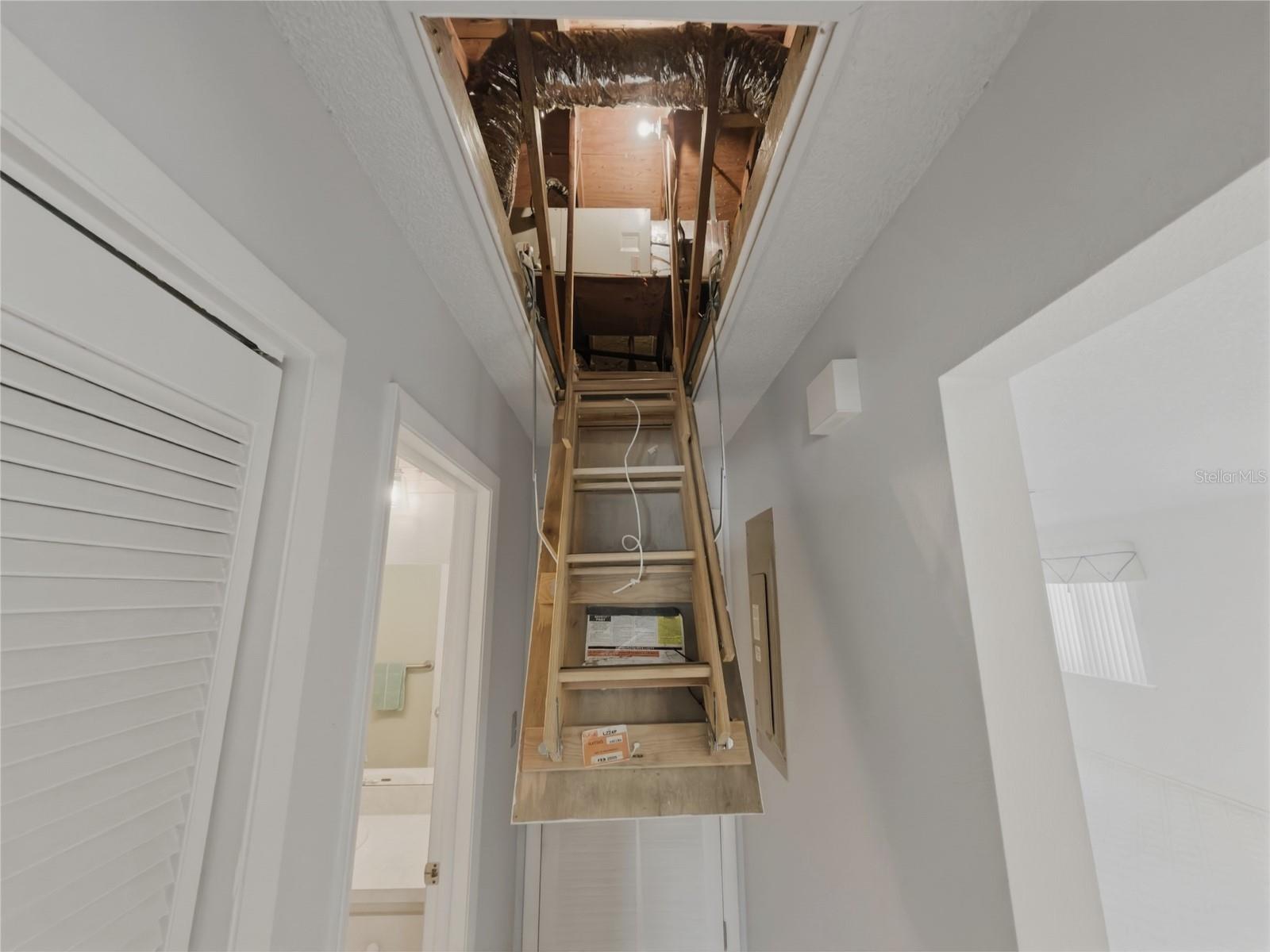 Image 27 of 41 For 7535 Greystone Drive