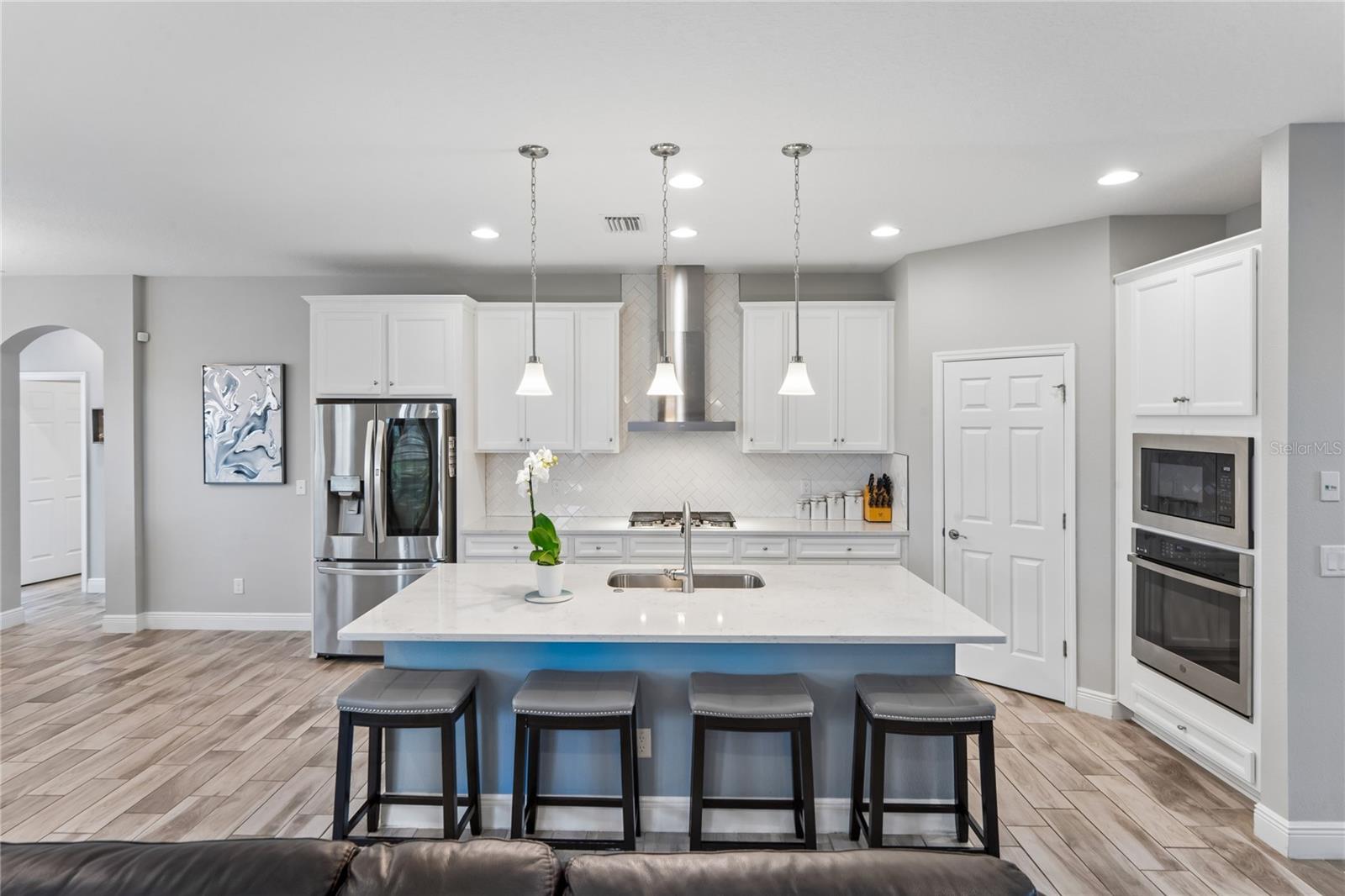 Image 12 of 74 For 4124 Cadence Loop