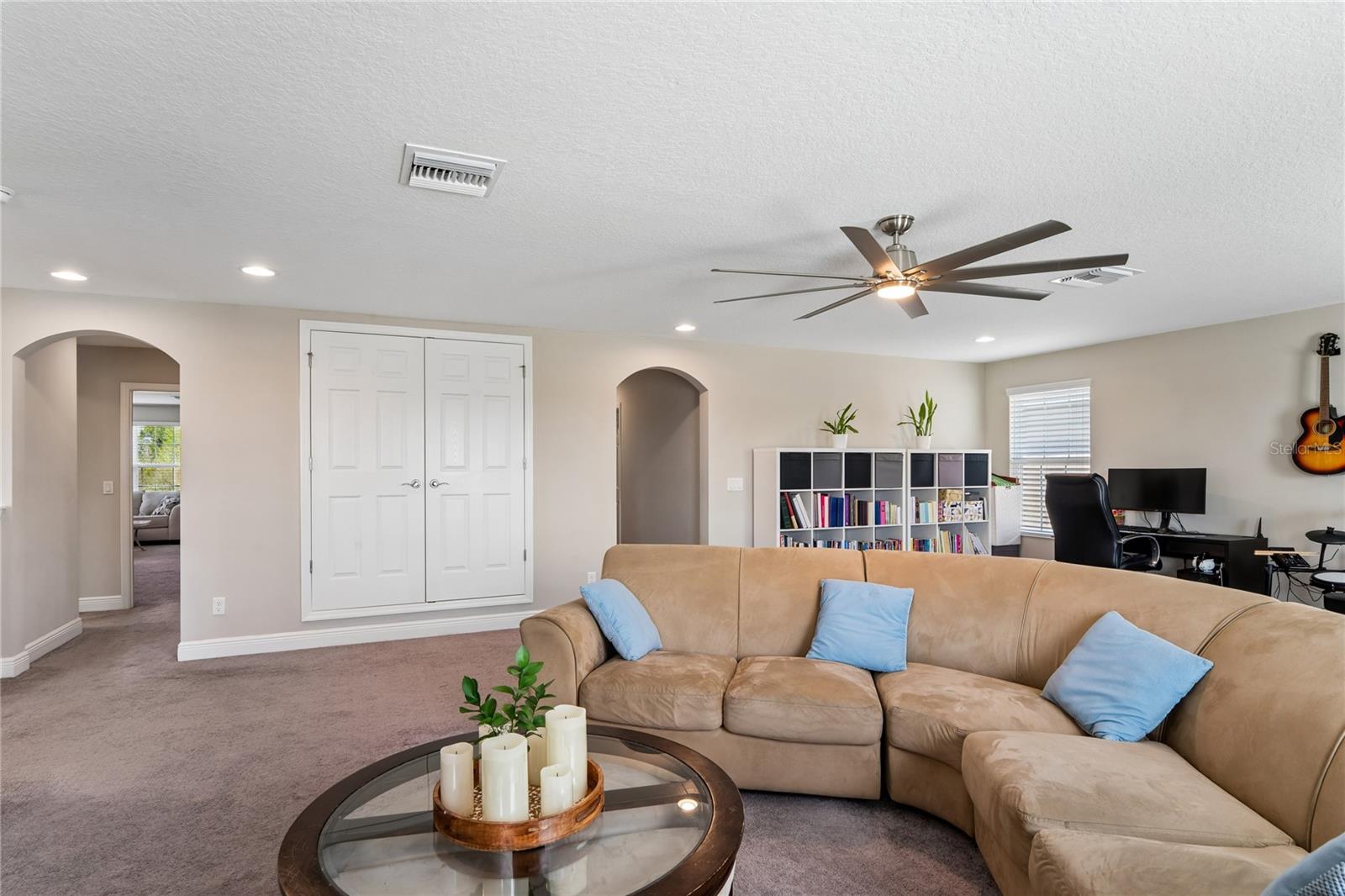 Image 20 of 74 For 4124 Cadence Loop