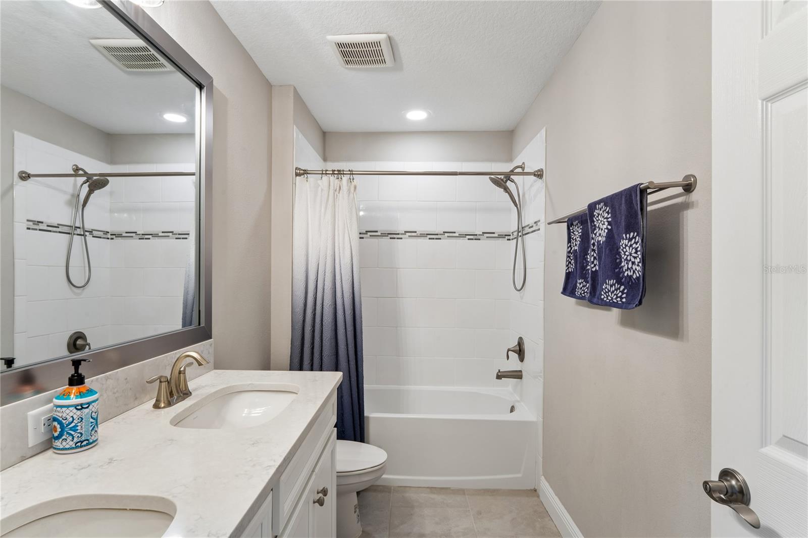 Image 35 of 74 For 4124 Cadence Loop