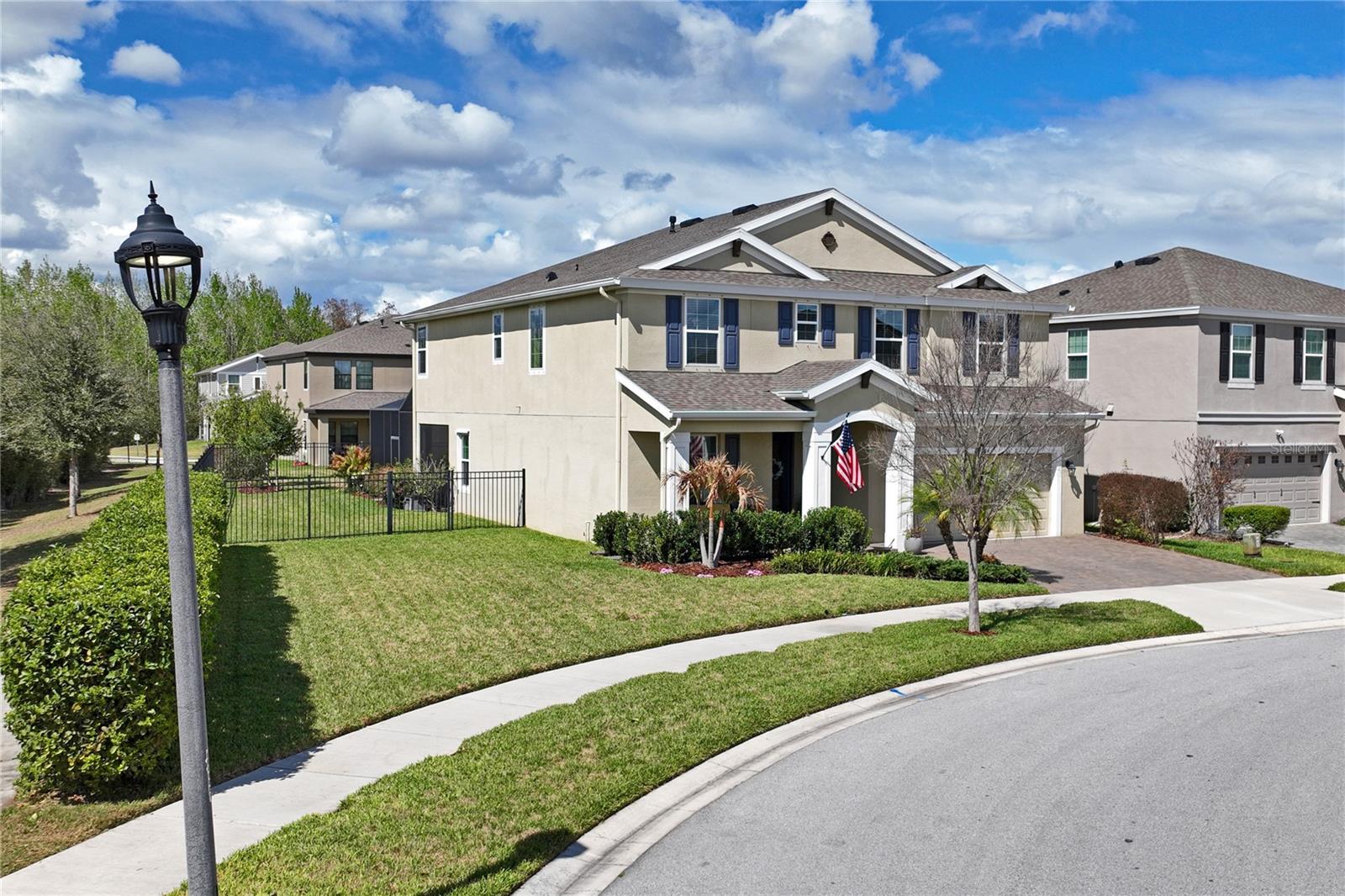 Image 47 of 74 For 4124 Cadence Loop