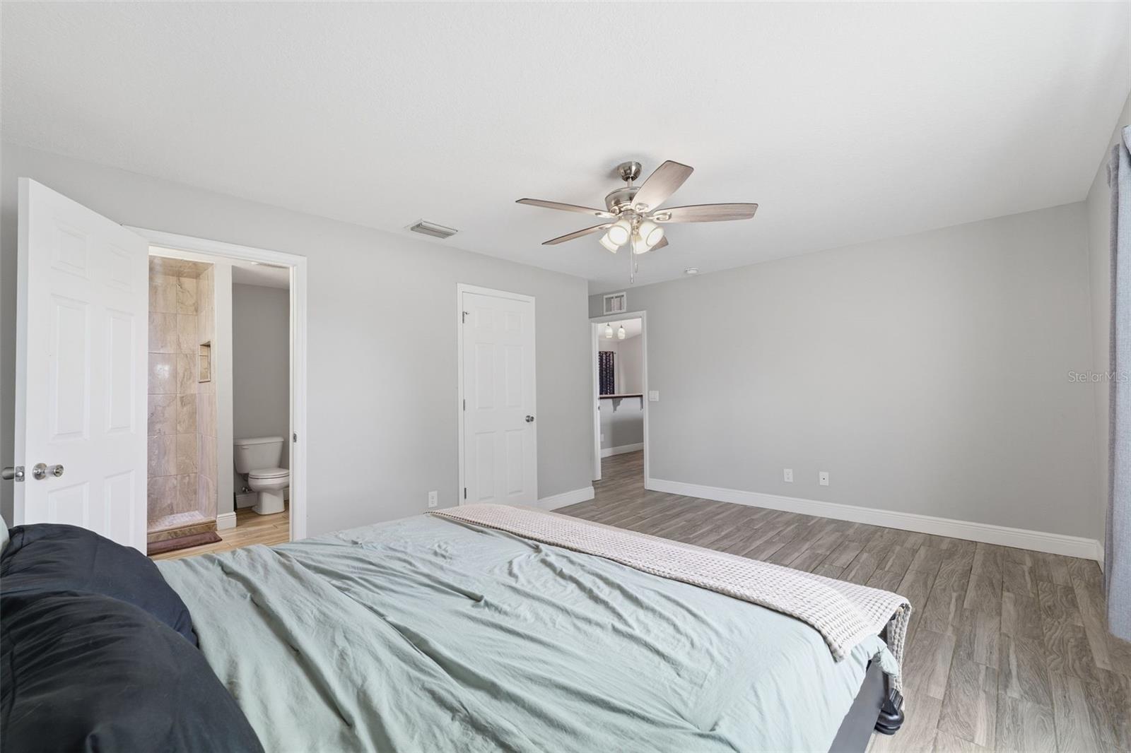 Image 41 of 44 For 3902 Featheredge Court