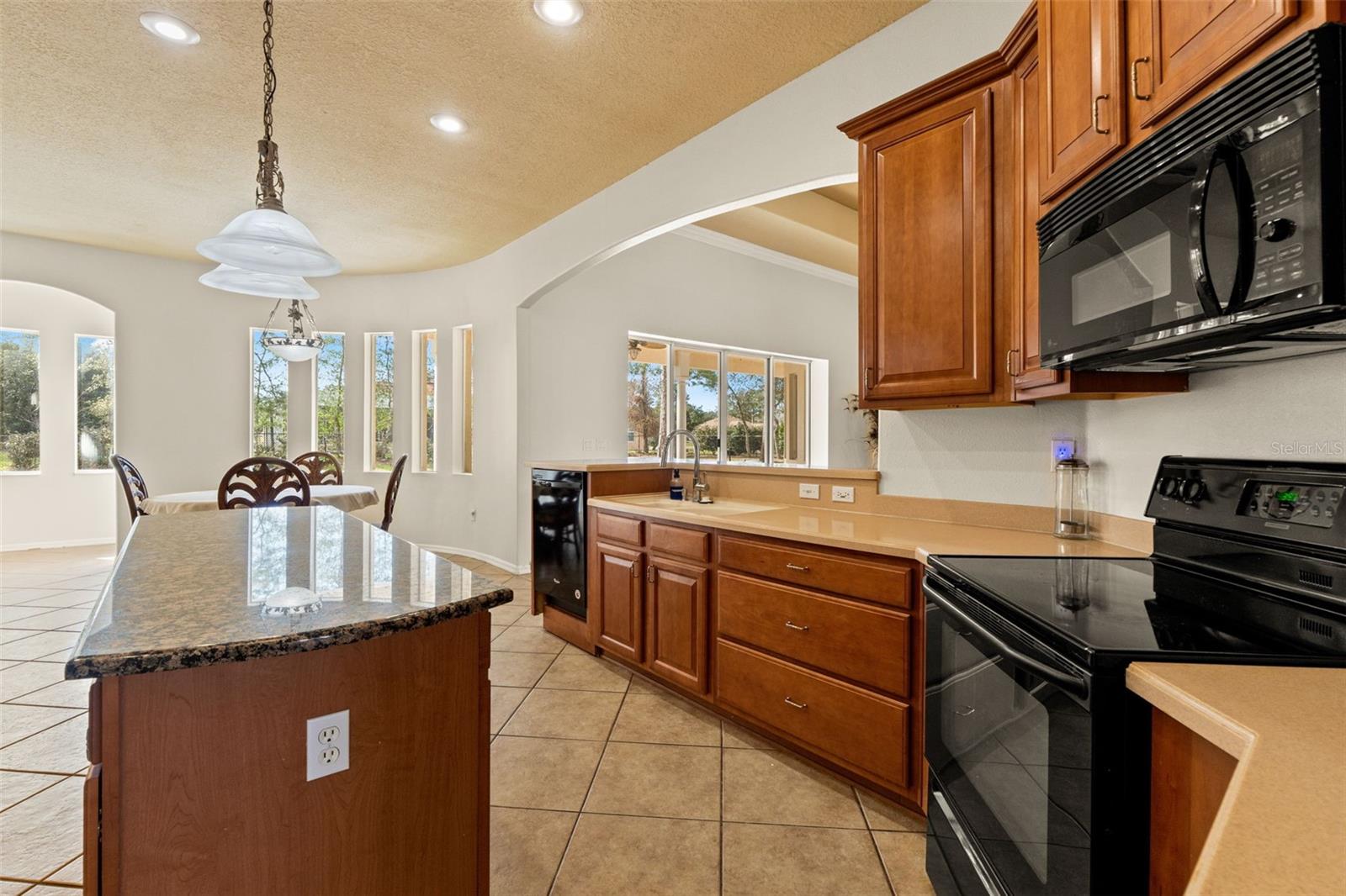 Image 11 of 40 For 10077 Hernando Ridge Road