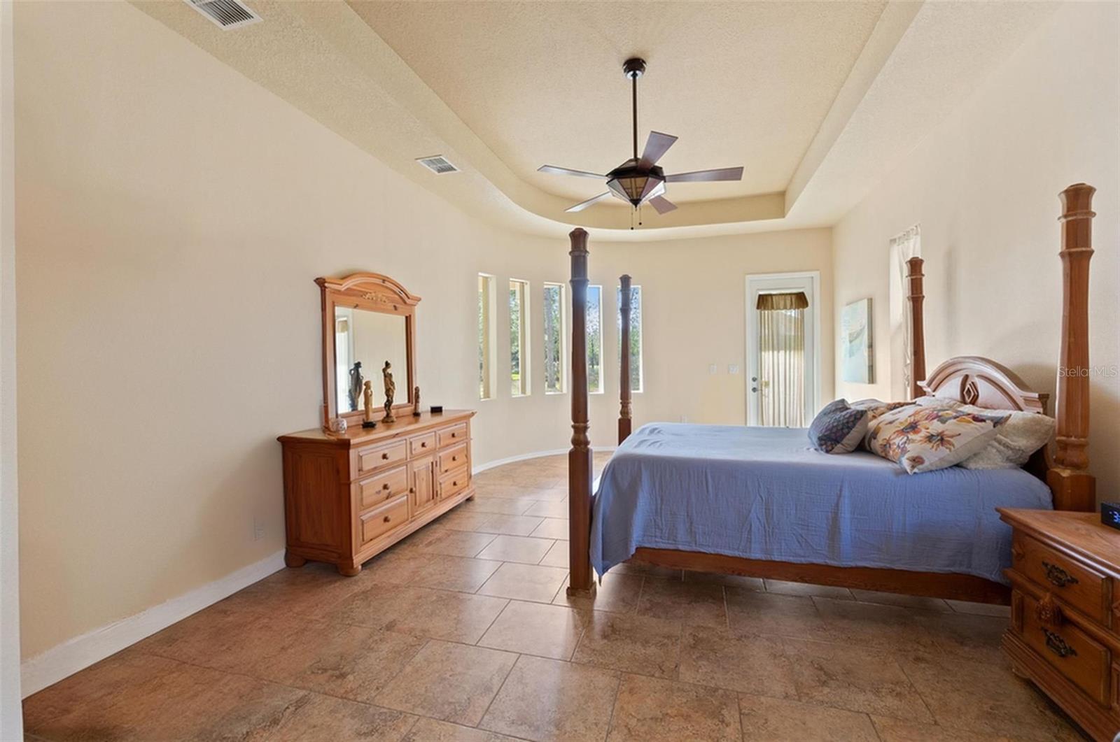 Image 18 of 40 For 10077 Hernando Ridge Road