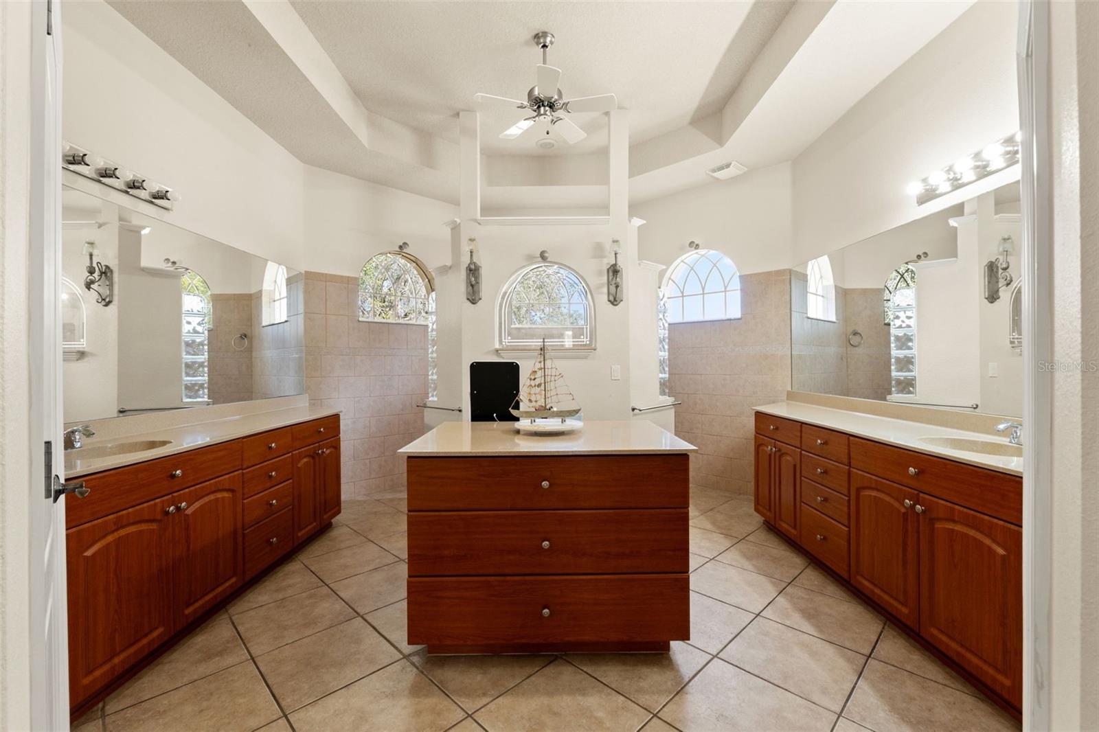 Image 20 of 40 For 10077 Hernando Ridge Road