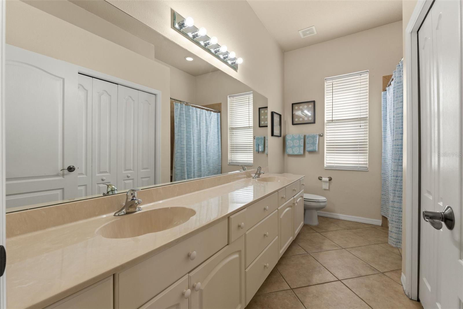 Image 28 of 40 For 10077 Hernando Ridge Road