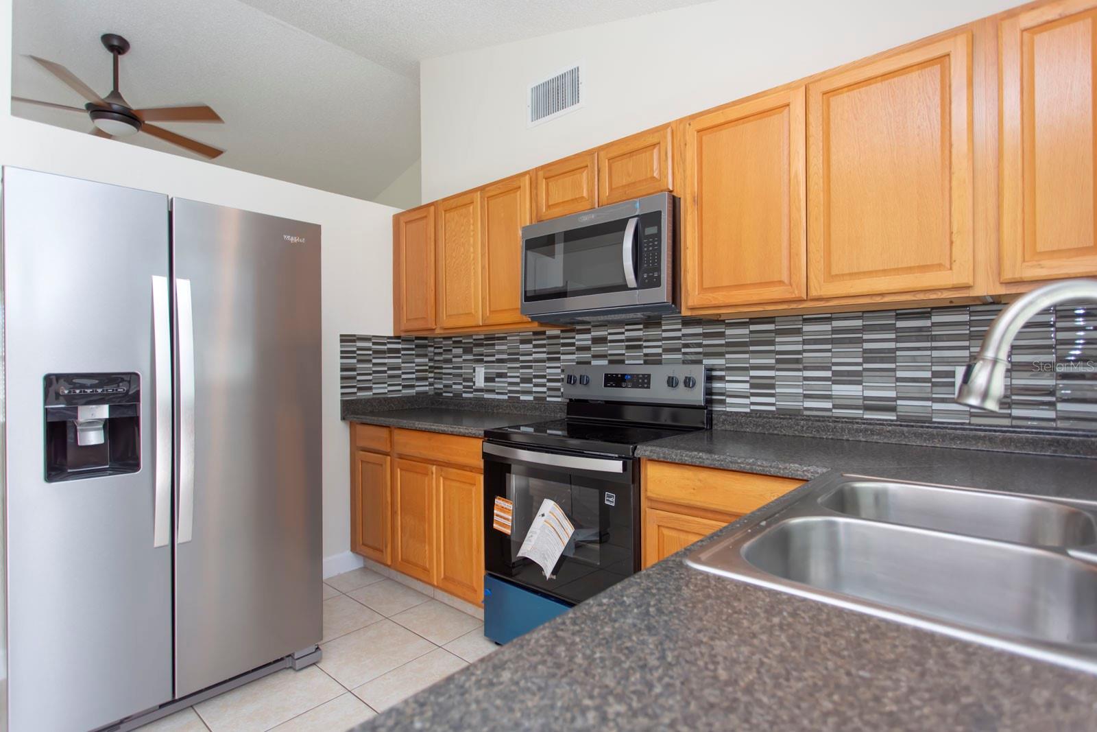 Listing photo id 9 for 7328 Carmel Avenue