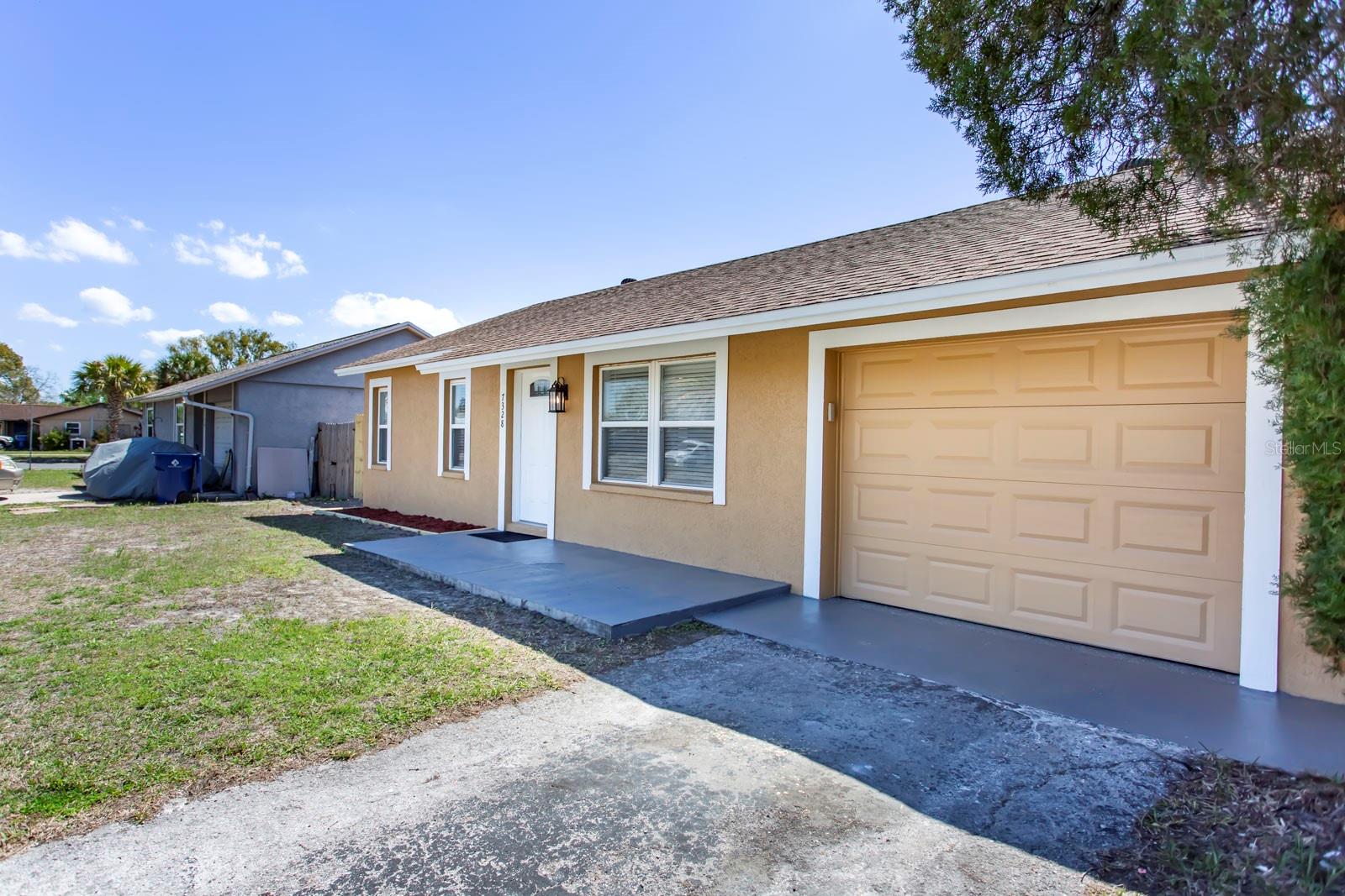 Listing photo id 21 for 7328 Carmel Avenue