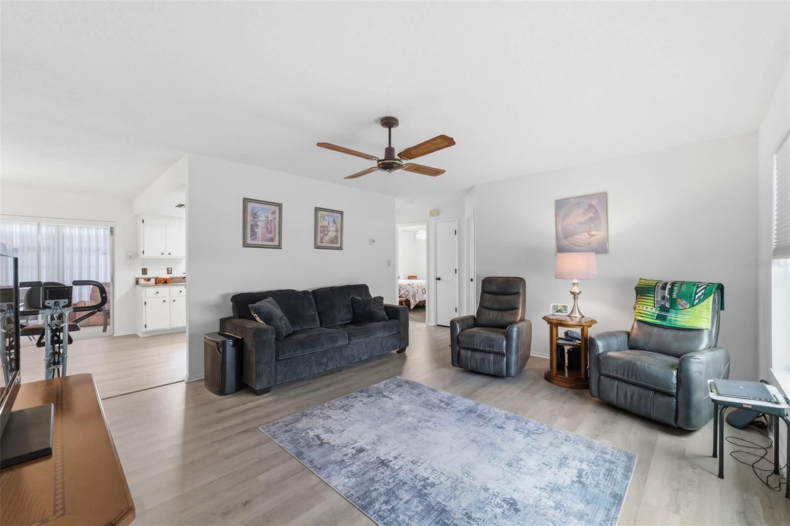 Image 6 of 41 For 11615 Nature Trail