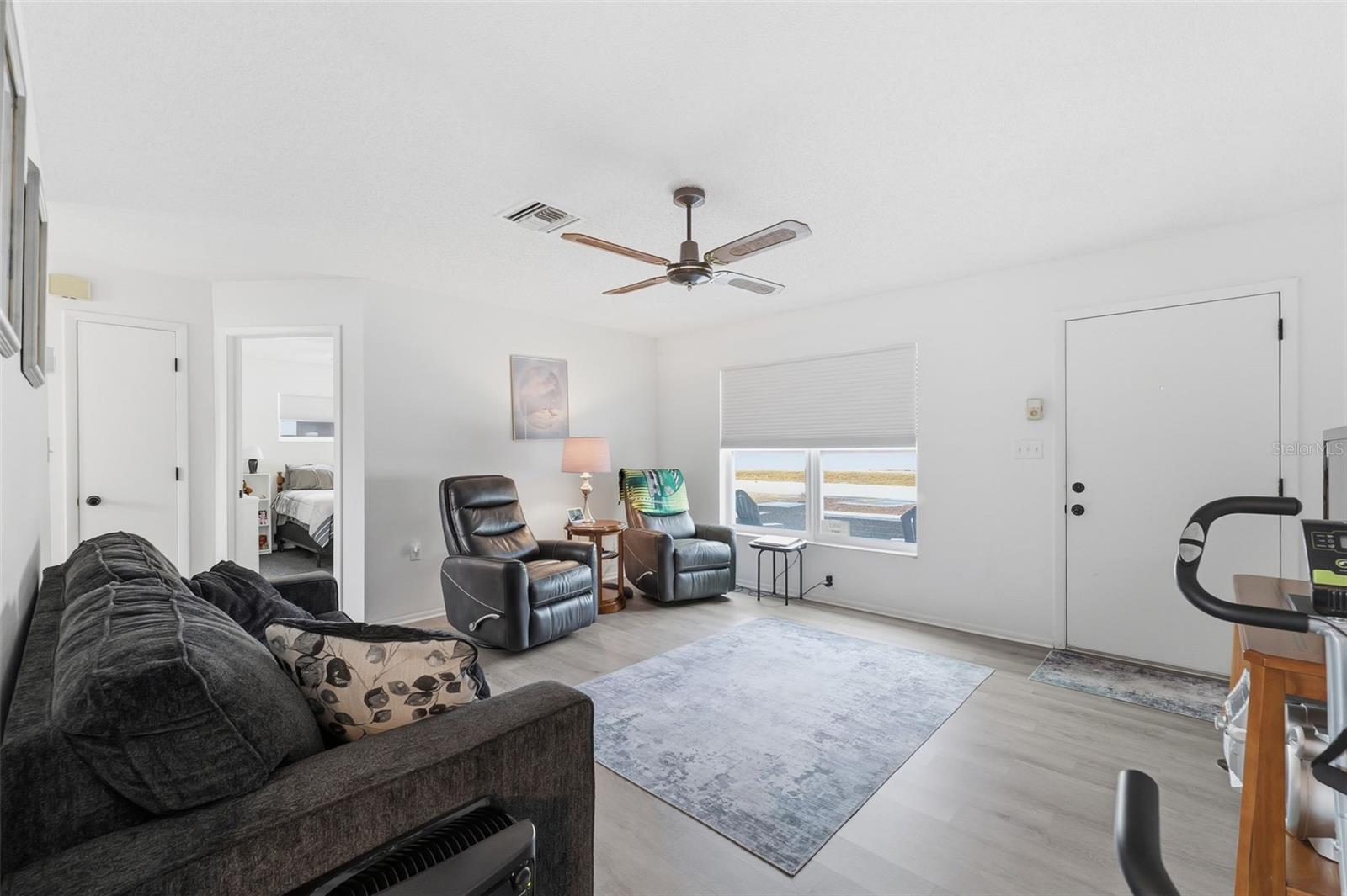 Image 7 of 41 For 11615 Nature Trail