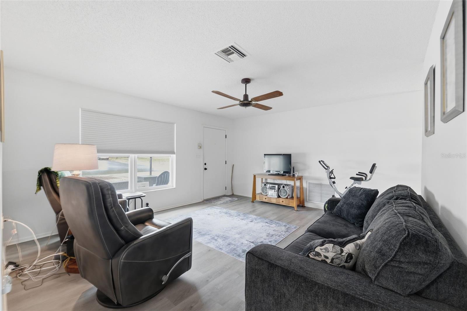 Image 8 of 41 For 11615 Nature Trail