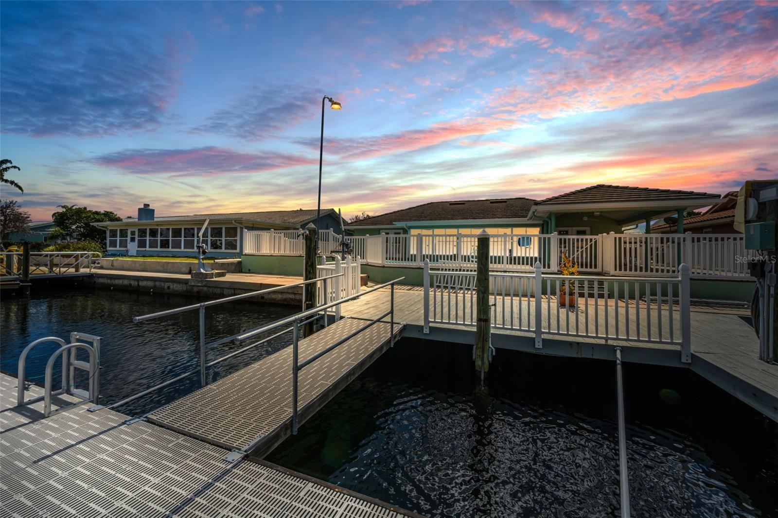 Image 38 of 99 For 3355 Seaway Drive