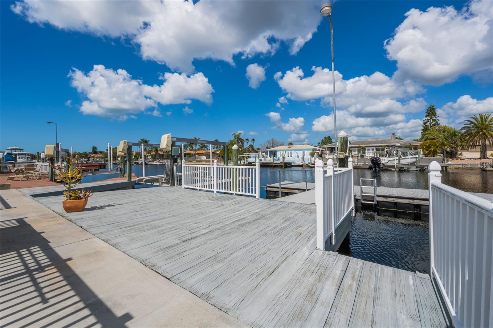 Image 53 of 99 For 3355 Seaway Drive