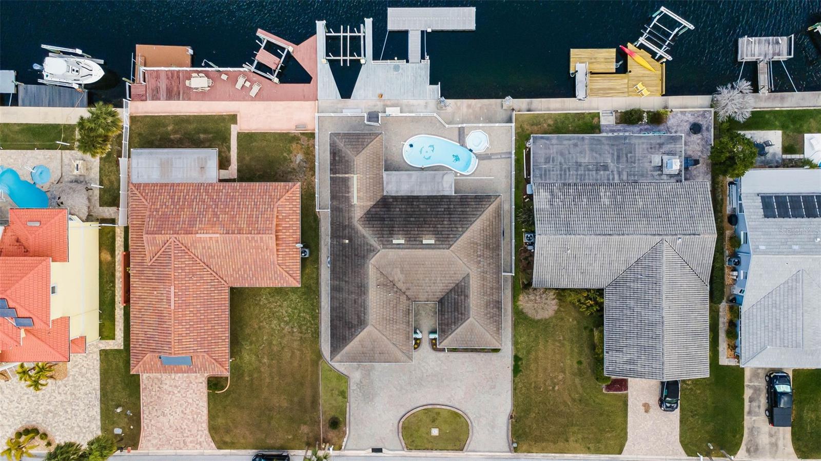 Image 60 of 99 For 3355 Seaway Drive