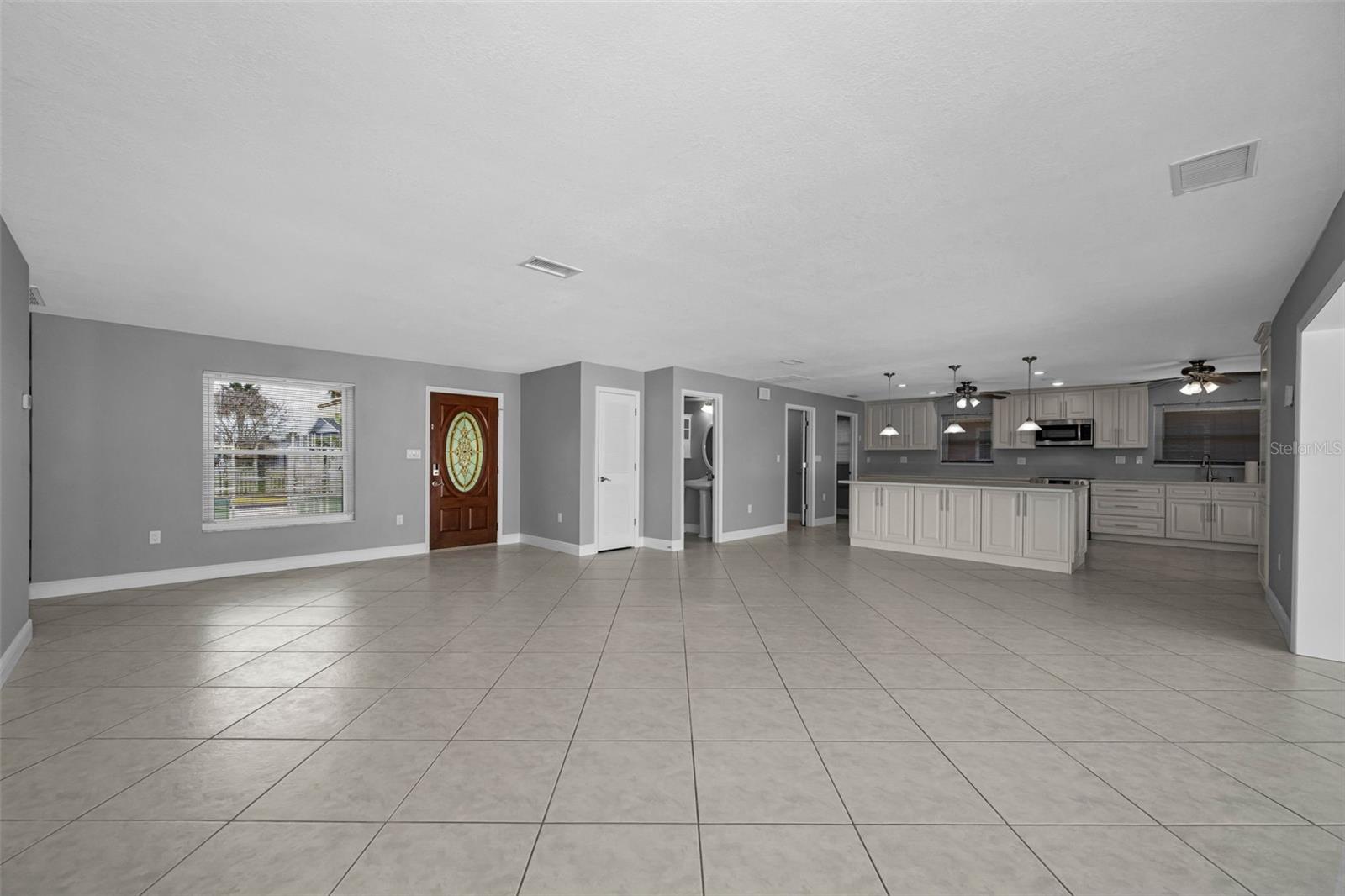 Image 8 of 99 For 3355 Seaway Drive