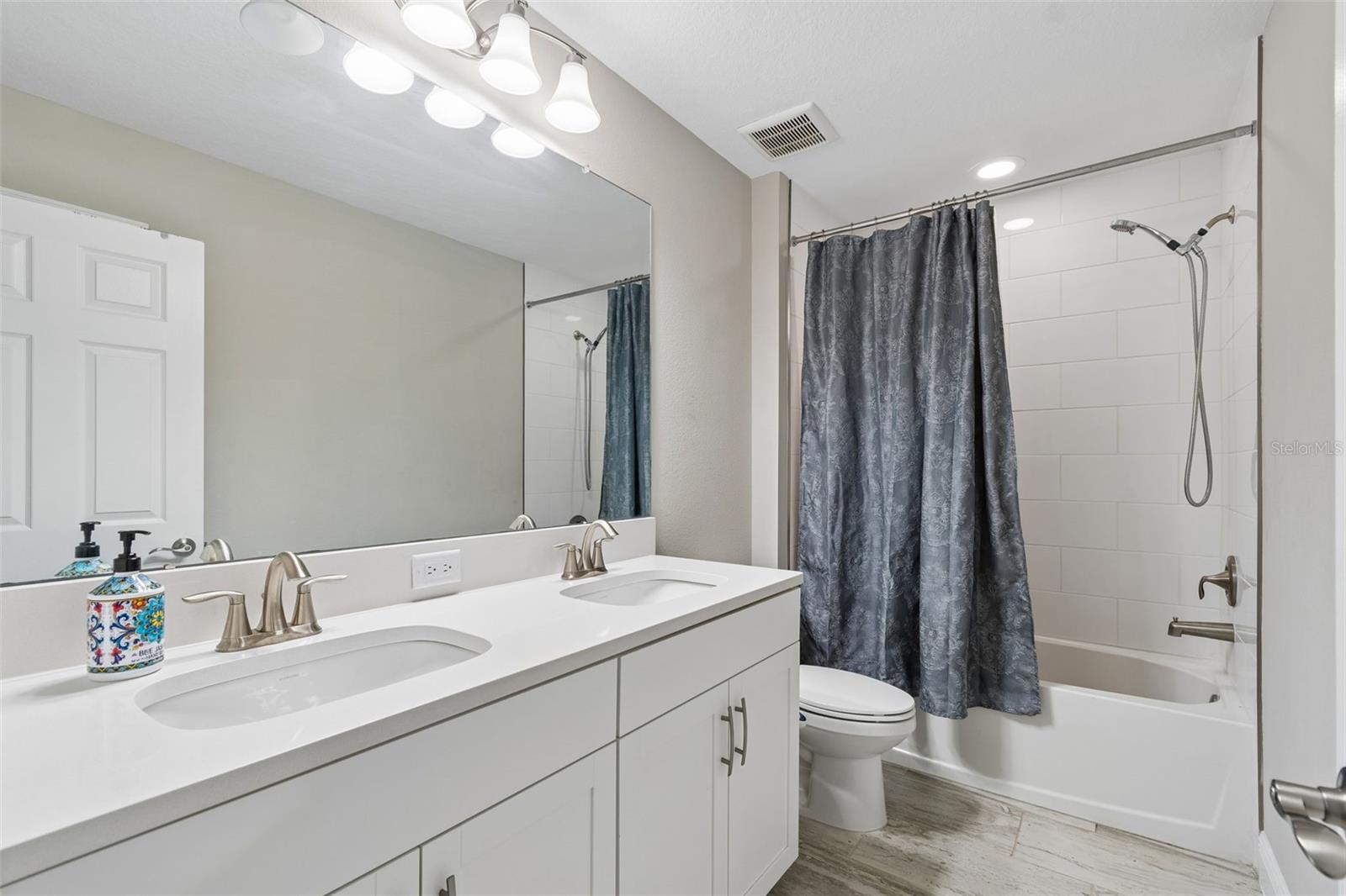 Image 25 of 45 For 4300 Burdick Loop