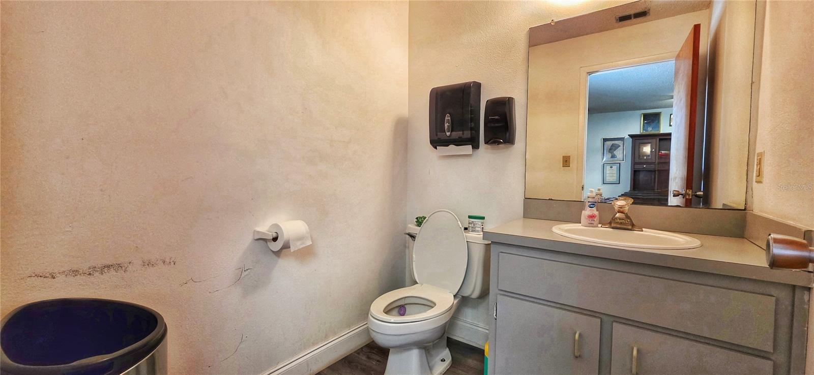 Image 18 of 19 For 7414 Community Court