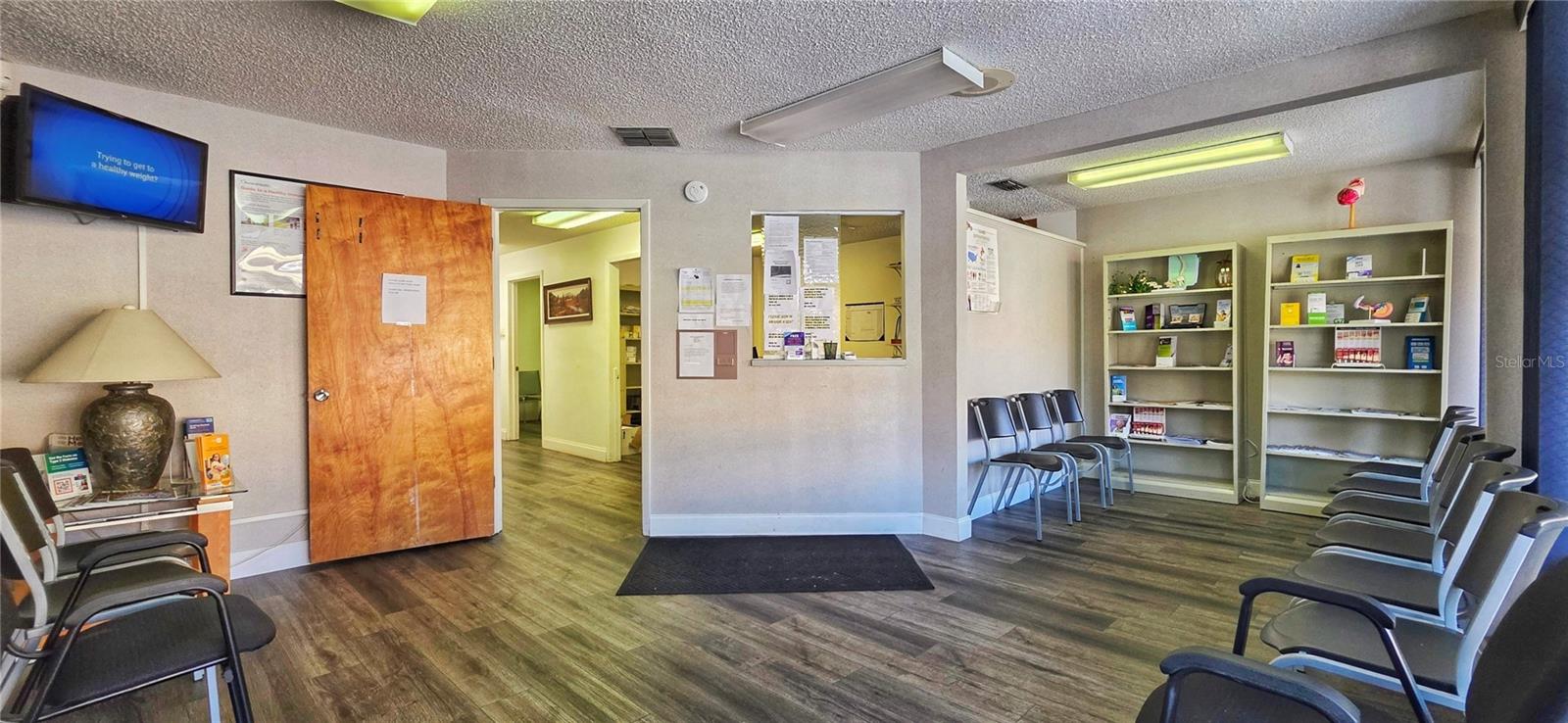 Image 7 of 19 For 7414 Community Court