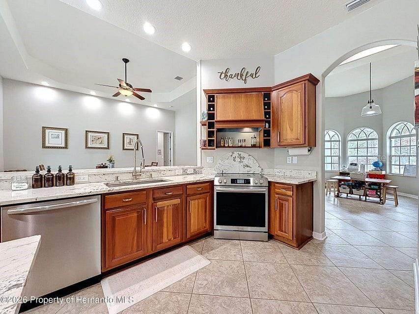 Listing photo id 19 for 12124 Squeeze Avenue