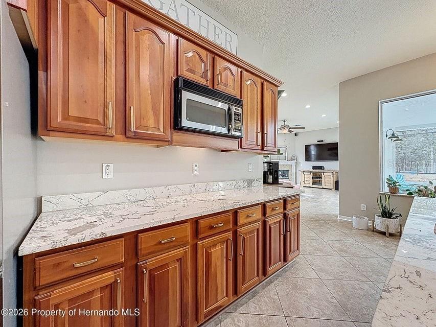 Listing photo id 22 for 12124 Squeeze Avenue