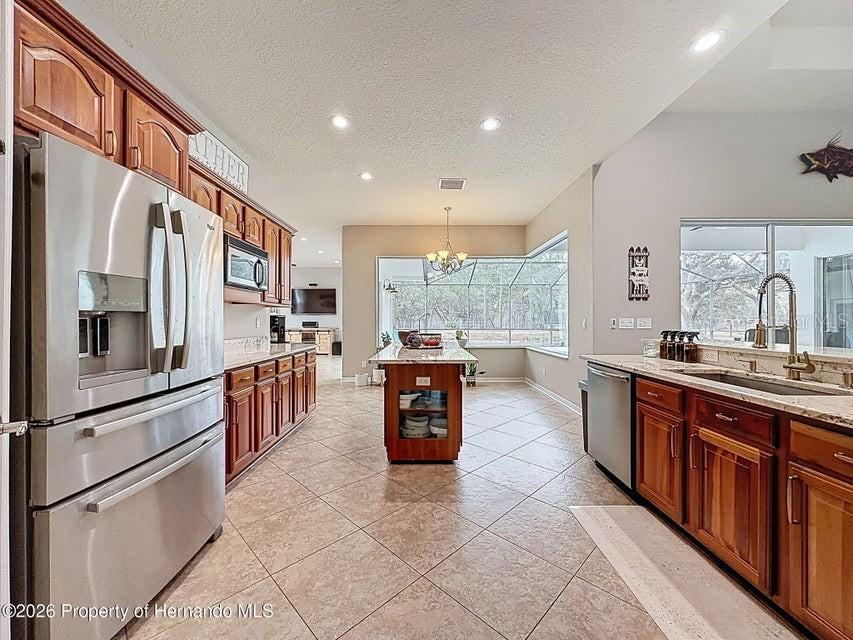 Listing photo id 24 for 12124 Squeeze Avenue