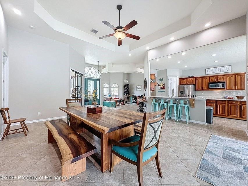 Listing photo id 26 for 12124 Squeeze Avenue